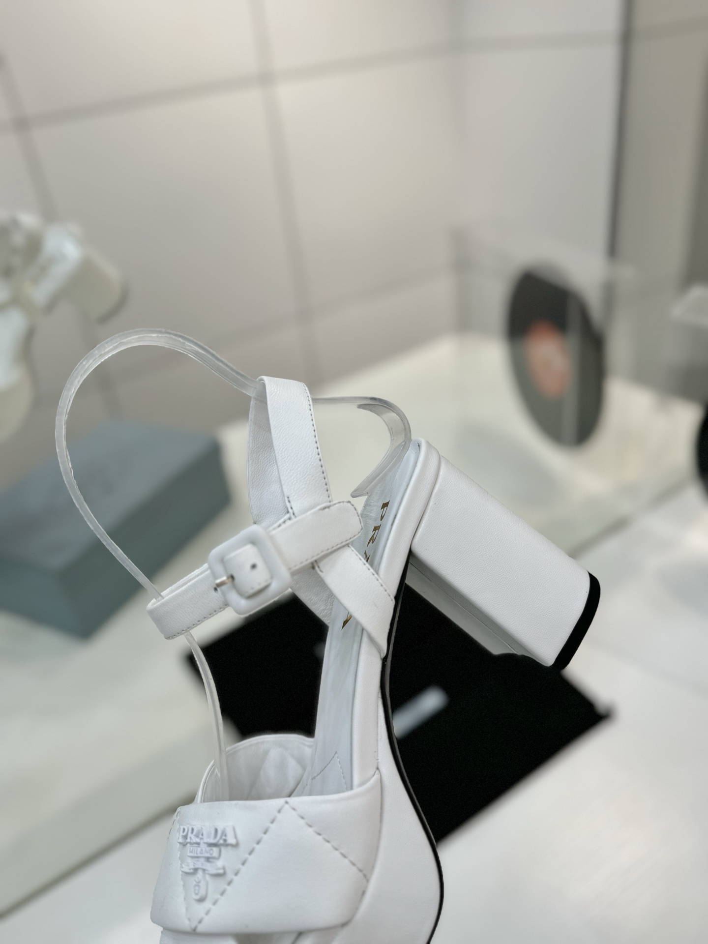 “New Embroidered Sandals Series with Roman Thick Style, 3cm Front Height, 8.5cm High, 35-40 Coders” - 图片 6