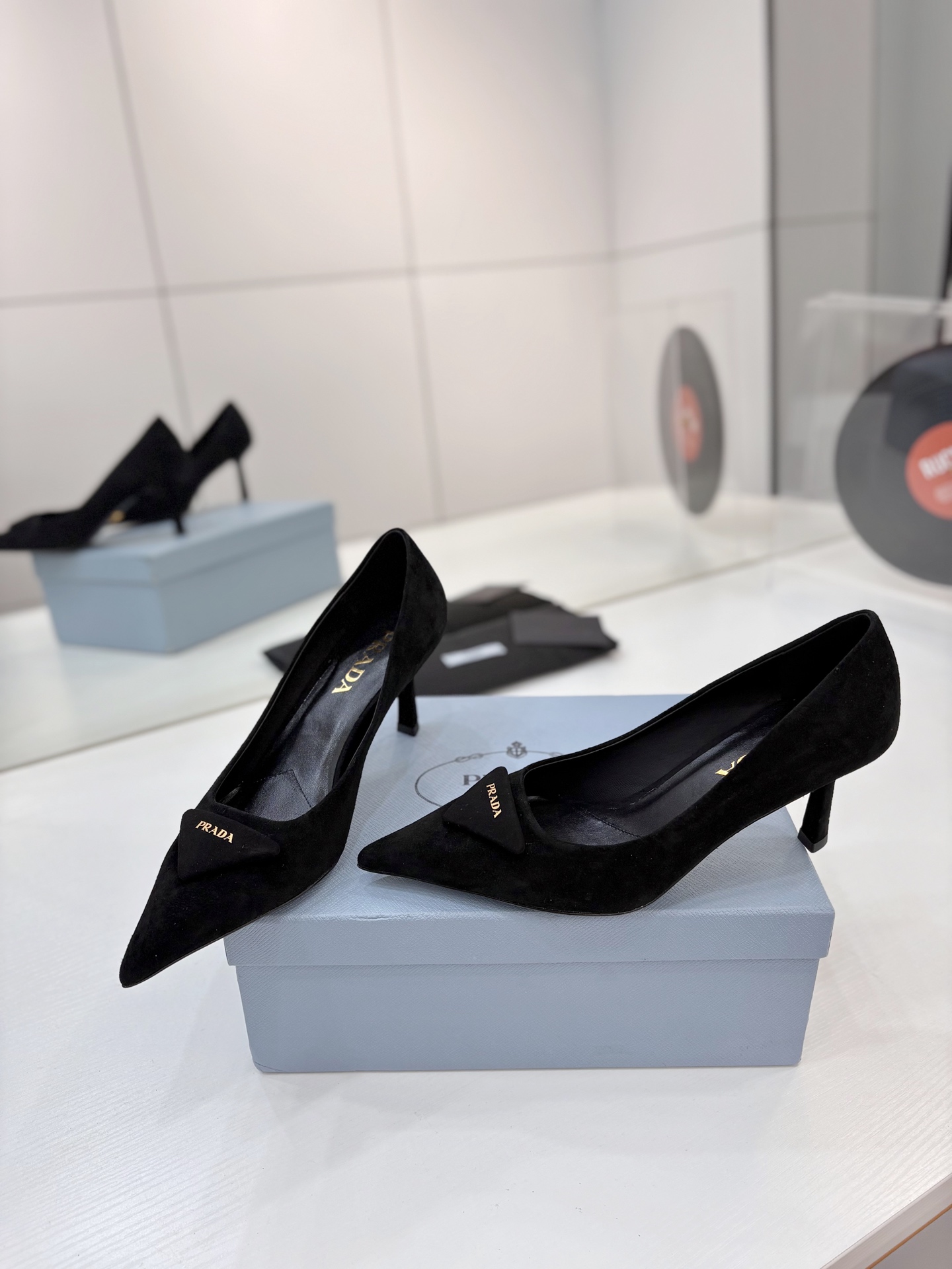 Prada women's shoes 《PRADA 》 LoGo — photo 9