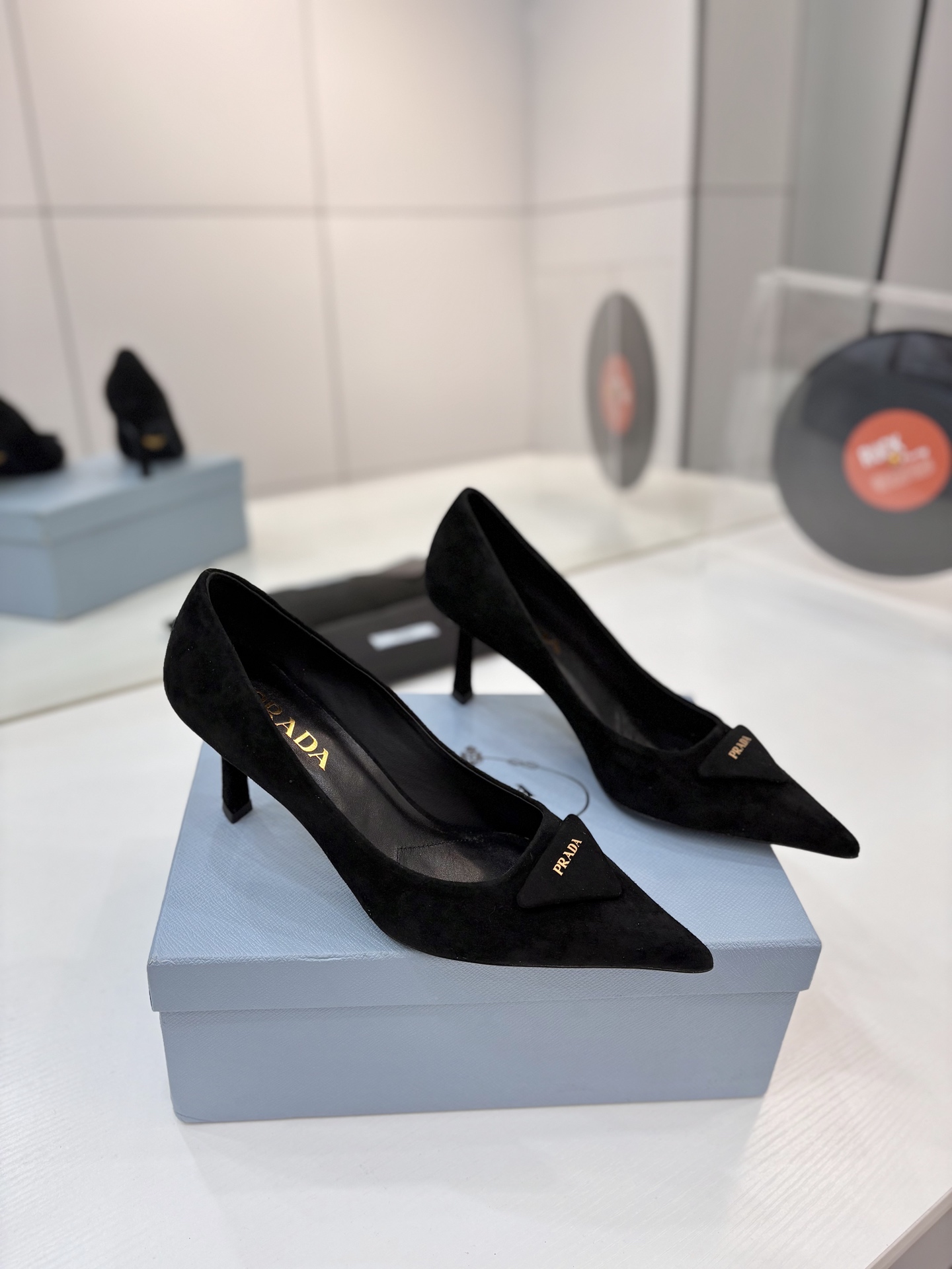 Prada women's shoes 《PRADA 》 LoGo