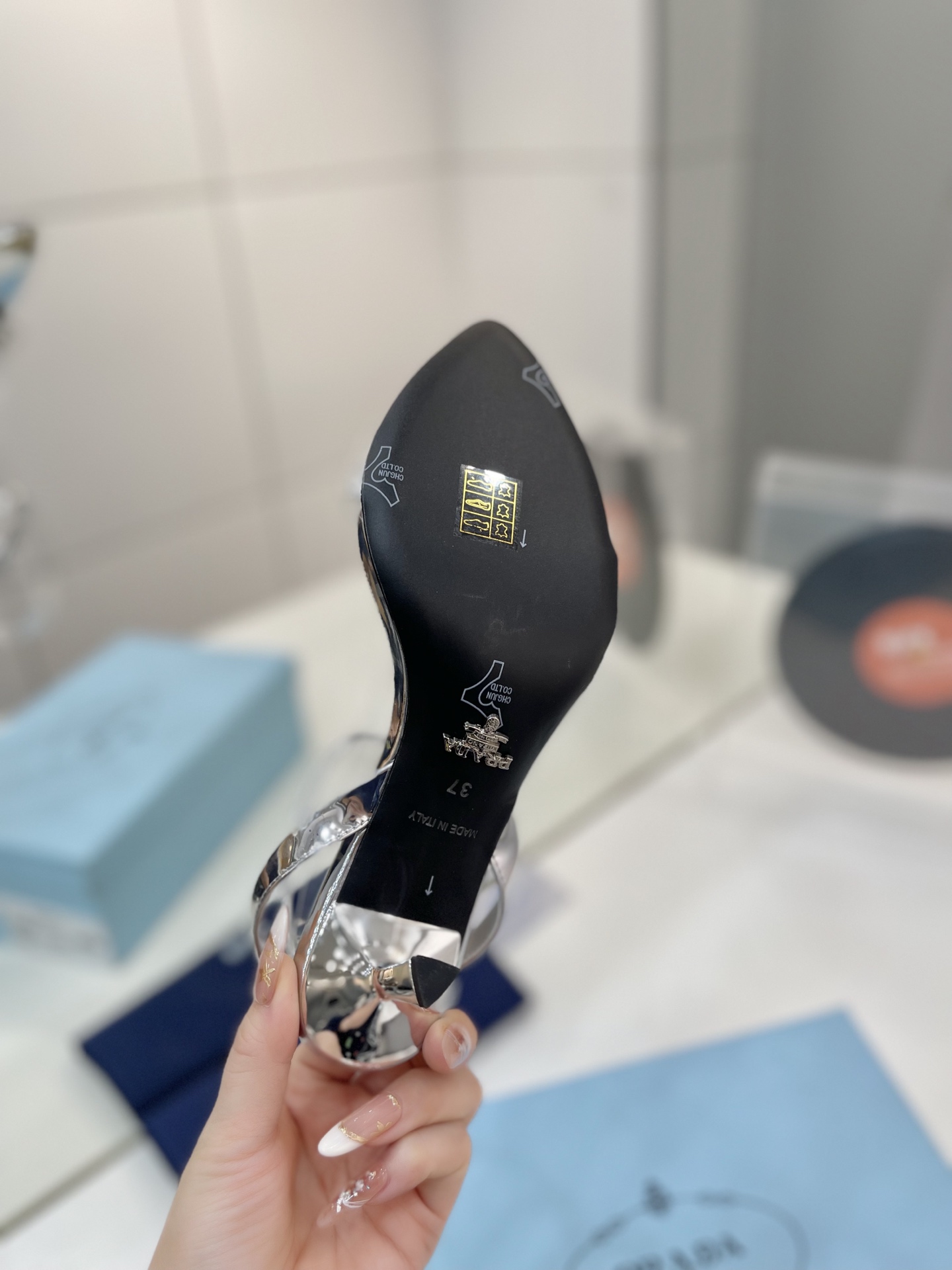 Prada women's shoes Factory — photo 9