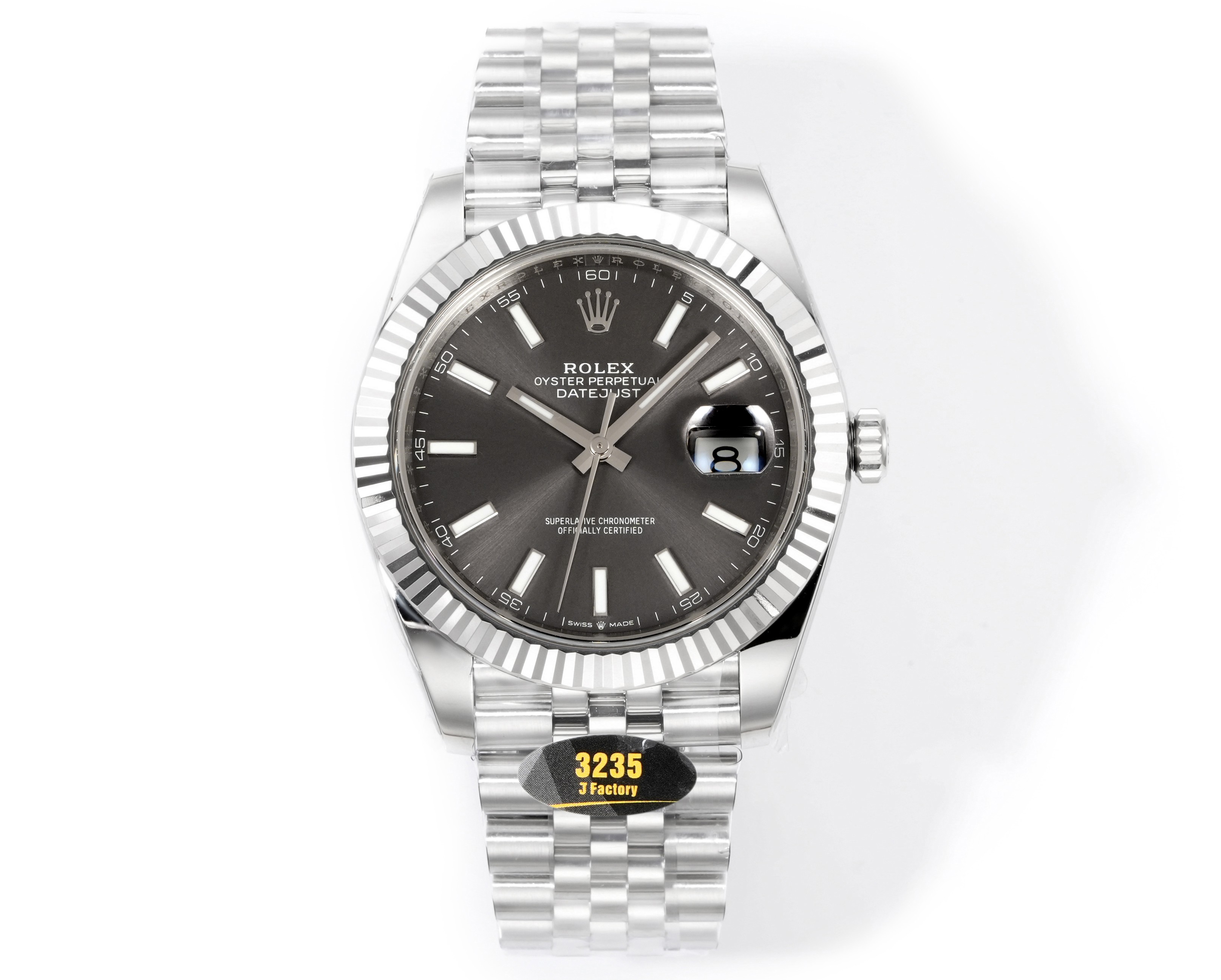 NO:764111,The second show of Jf Rolex series, no card integrated log 41 size! Core process highlights: The dog tooth ring (triangular pit pattern outer ring) adopts platinum plating/platinum powder filling process, which is high in brightness and not easy to oxidize. It is visually close to the original 18K platinum ring; the pit pattern cut surface is sharp, the tooth mouth is delicate, and the touch is smooth and does not scratch the hand. The material and case are polished and made of 904L Oyster steel. The sides of the case are highly curved, and the corners and chamfers are rounded. The bottom cover is densely designed, with fine brushing and tooth polishing. The entire watch feels solid and has a thickness of about 12.0mm (some batches are marked 11.5mm), which is consistent with the original. The dial and the mirror surface have delicate sunray/radial patterns and color matching (popular colors such as blue and mint green have almost zero color difference); the edges of the hour markers are chamfered and polished, filled with Swiss C3 luminous light, showing an ice blue effect; the font printing is three-dimensional and burr-free, and the calendar font is aligned and jumps instantly; the mirror is made of anti-glare sapphire crystal, with a 152-point laser anti-counterfeiting crown, and the 3-point bubble mirror is coated with blue film for clear magnification. The links of the five-bead chain (commemorative watch strap) are seamlessly welded, with high polishing in the middle and brushing on both sides. The key lies in secondary polishing, which significantly improves the feel and fit. It is equipped with an Oyster discount, with deep engravings on the inside and clear coding. It has a 5mm easy-to-adjust link and is easy to wear. The movement and functions are equipped with the third generation Dandong card-free all-in-one machine, no cards = The hallmark of a high-end movement is that it does not rely on speed clamping to adjust time, but is directly calibrated by the fine-tuning screw on the balance wheel. The structure is more advanced and more stable. The functions are consistent with the original - time adjustment, calendar adjustment, calendar instant jump, power reserve benchmarks against the original level, and reliable in daily use.,,rolex19860909Jf劳力士系列第二秀,无卡度一体日志41尺寸！ 核心工艺亮点 狗牙圈（三角坑纹外圈）采用镀白金/铂金粉填充工艺,亮度高且不易氧化,视觉与原装18K铂金圈接近；坑纹切面利落、牙口细腻,触感顺滑不刮手. 材质与表壳打磨通体904L蚝式钢,表壳侧面弧度高抛到位,边角与倒角圆润；底盖密底设计,拉丝与牙口抛光精细,整表手感扎实,厚度约12.0mm（部分批次标注11.5mm）,与原装一致. 表盘与镜面太阳纹/放射纹细腻,配色对版（蓝、薄荷绿等热门色几乎零色差）；条丁时标边缘倒角打磨,填充瑞士C3夜光,呈现冰宝蓝效果；字体印刷立体无毛刺,日历字体对版且瞬跳；镜面为防眩蓝宝石水晶,带152点激光防伪皇冠,3点位泡泡镜镀蓝膜,放大清晰. 五珠链（纪念型表带）链节为无缝焊接,中节高抛、两侧拉丝,关键在于二次打磨,手感与贴合度显著提升；配蚝式摺扣,内侧刻字深邃、编码清晰,带5mm易调链节,佩戴便捷. 机芯与功能搭载第三代丹东无卡度一体机,无卡度 = 高端机芯的标志,不靠快慢夹调时间,而是摆轮上的微调螺丝直接校准,结构更高级、更稳定.功能与原装一致——顺调时间、顺调日历、日历瞬跳,动力储备对标原版水准,日常使用可靠.,,rolex,Watch