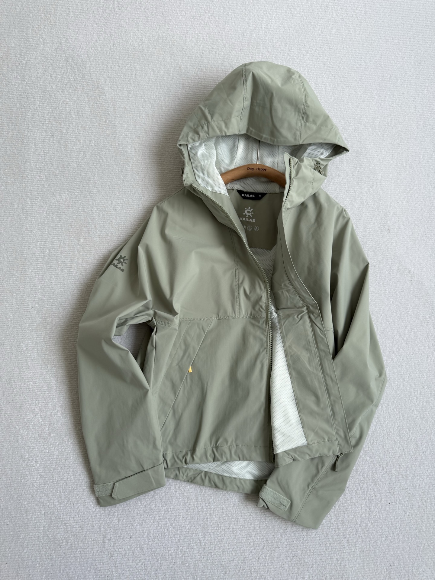 Kailas Women's Hooded Softshell Jacket: Windproof, Water-Resistant & Stretchy