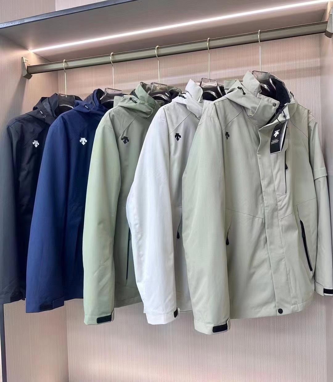 Descente 3-in-1 Modular Outdoor Mountain Jacket - Comprehensive 4