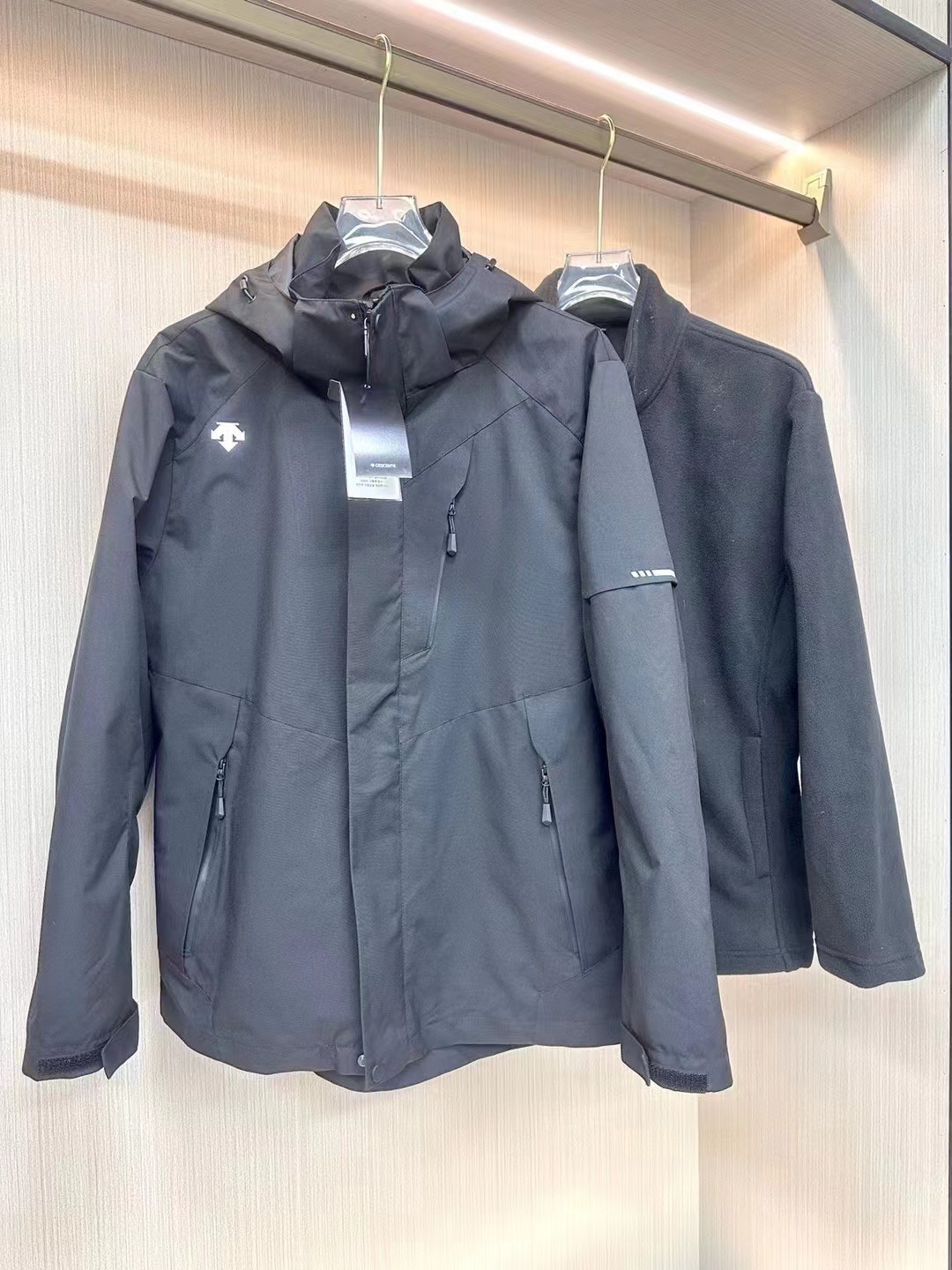 Descente 3-in-1 Modular Outdoor Mountain Jacket - Comprehensive 8