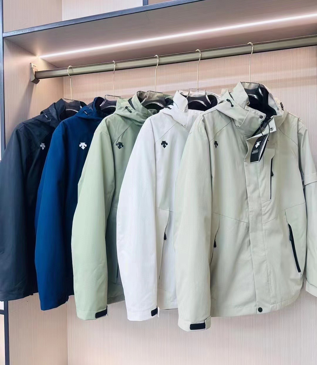 Descente 3-in-1 Modular Outdoor Mountain Jacket - Comprehensive 2