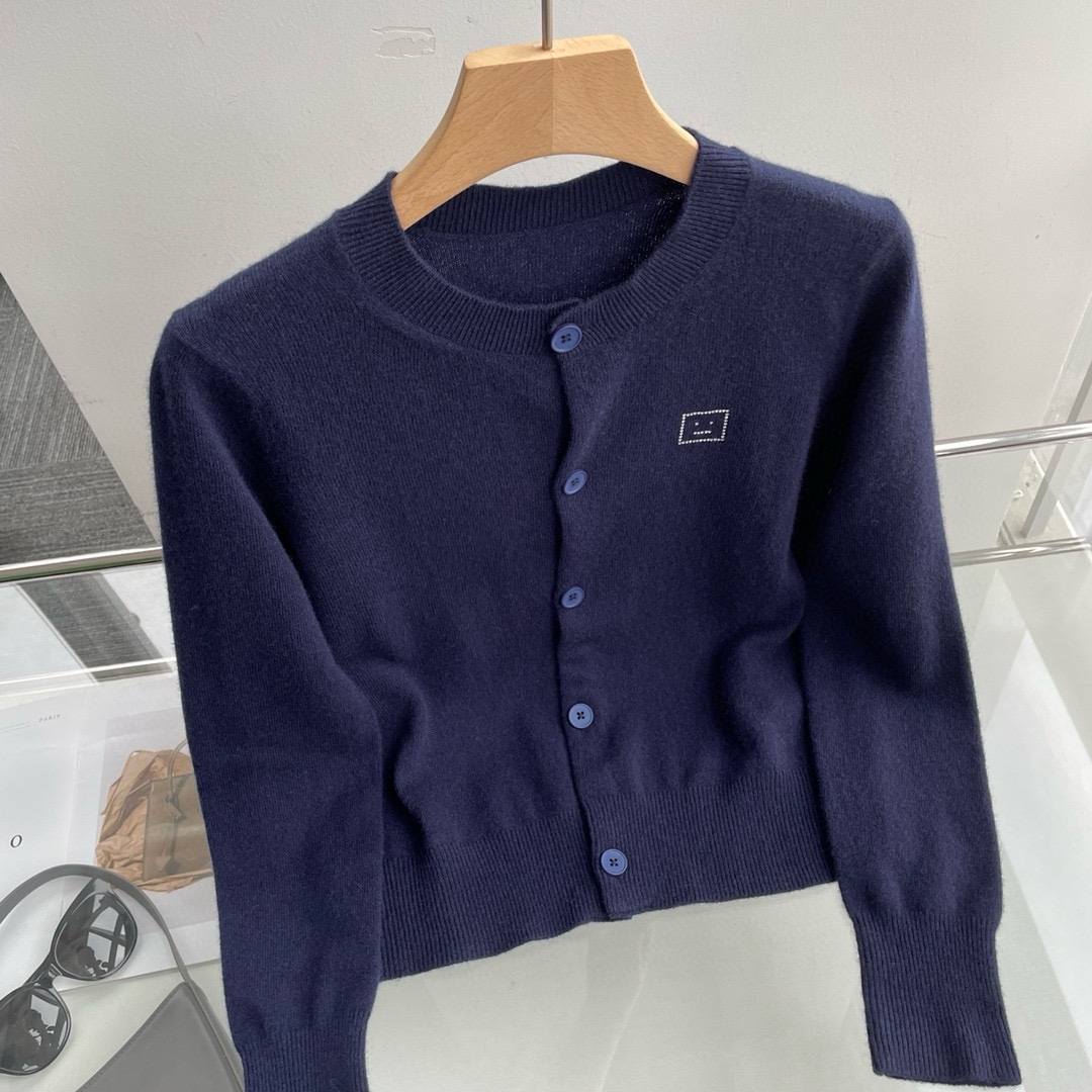 新品】Acne Studios女士 Face表情徽标饰片羊毛针织开衫外套 6