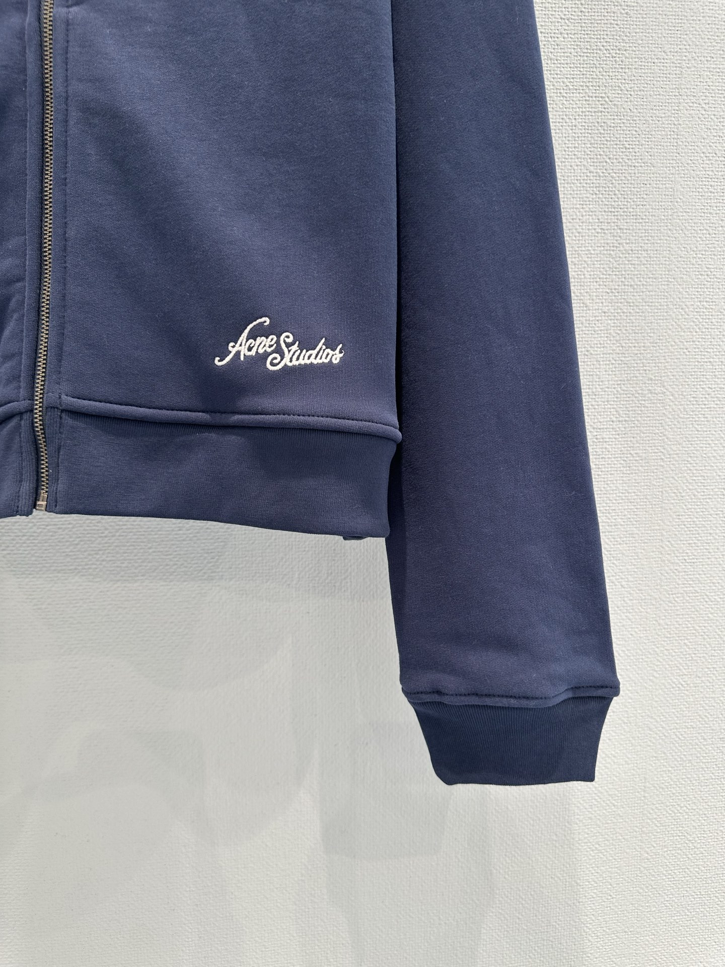 Acne Studios Embroidered Logo Sweatshirt - Comfortable & Stylish Outerwear 10 i1756280668783 5572 0 8