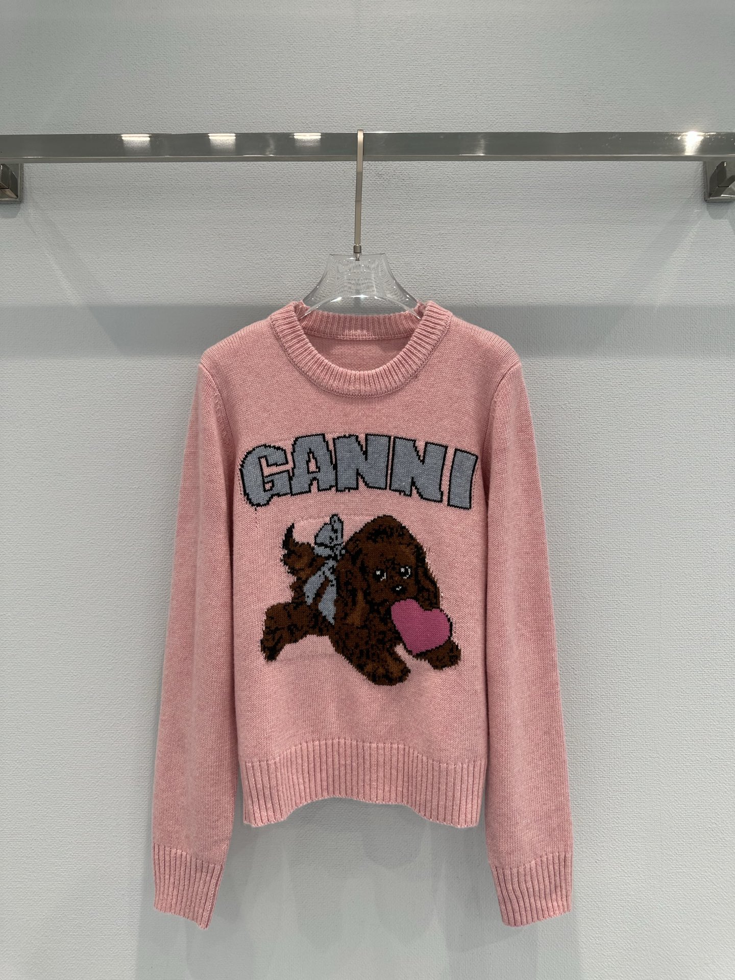 GANNI Early Autumn Pink Knit Sweater with Dog and Heart Detail - Charming 4 i1756462263938 6189 0 3