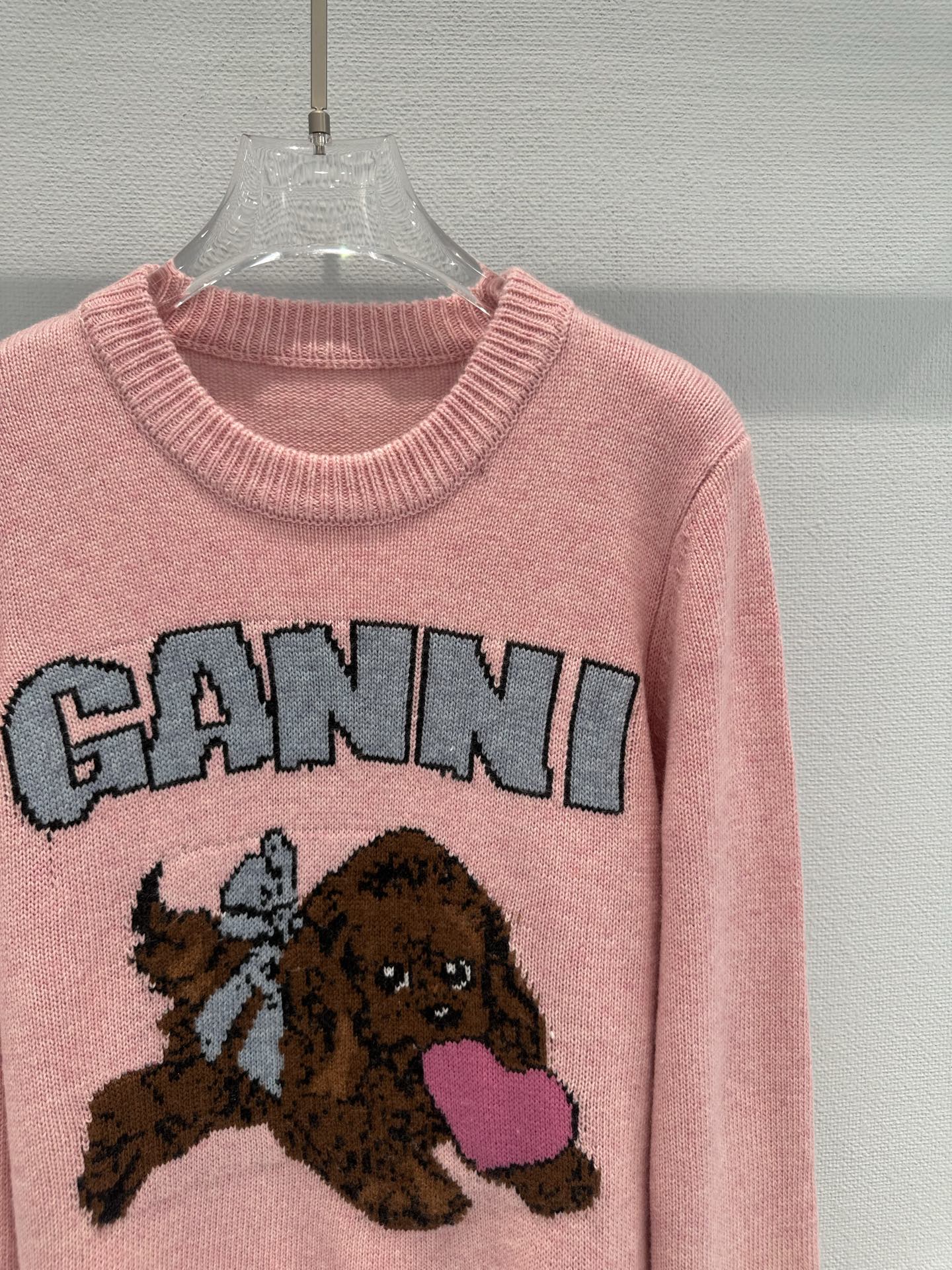 GANNI Early Autumn Pink Knit Sweater with Dog and Heart Detail - Charming 7 i1756462263966 2267 0 9