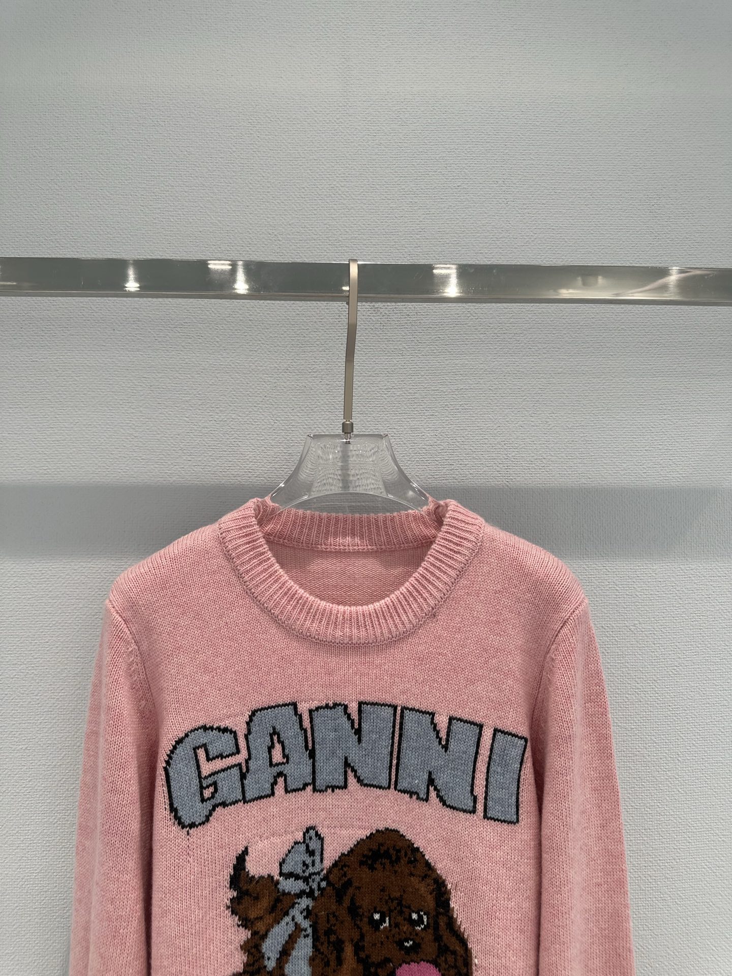GANNI Early Autumn Pink Knit Sweater with Dog and Heart Detail - Charming 5 i1756462266371 597 0 7