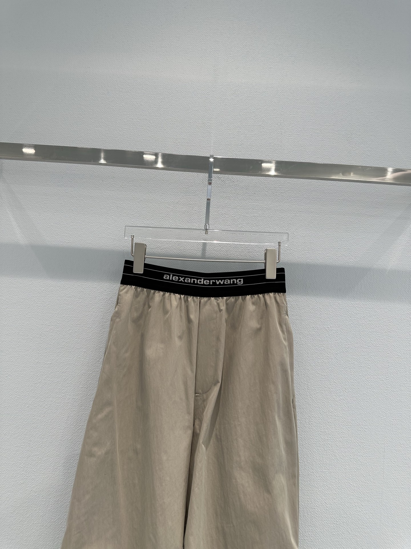 Alexander Wang Women's Logo Waistband Casual Work Pants - Stylish and Comfortable 3 i1757840182418 5939 0 2