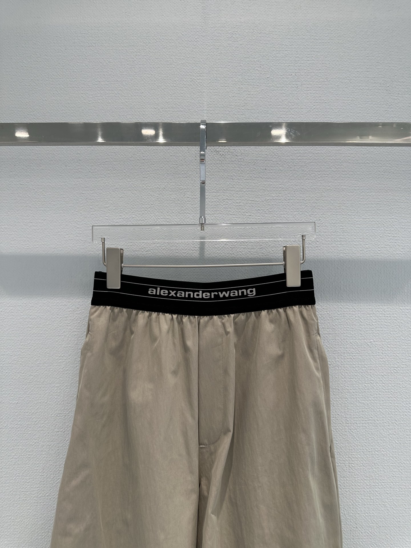 Alexander Wang Women's Logo Waistband Casual Work Pants - Stylish and Comfortable 5 i1757840182914 9155 0 3