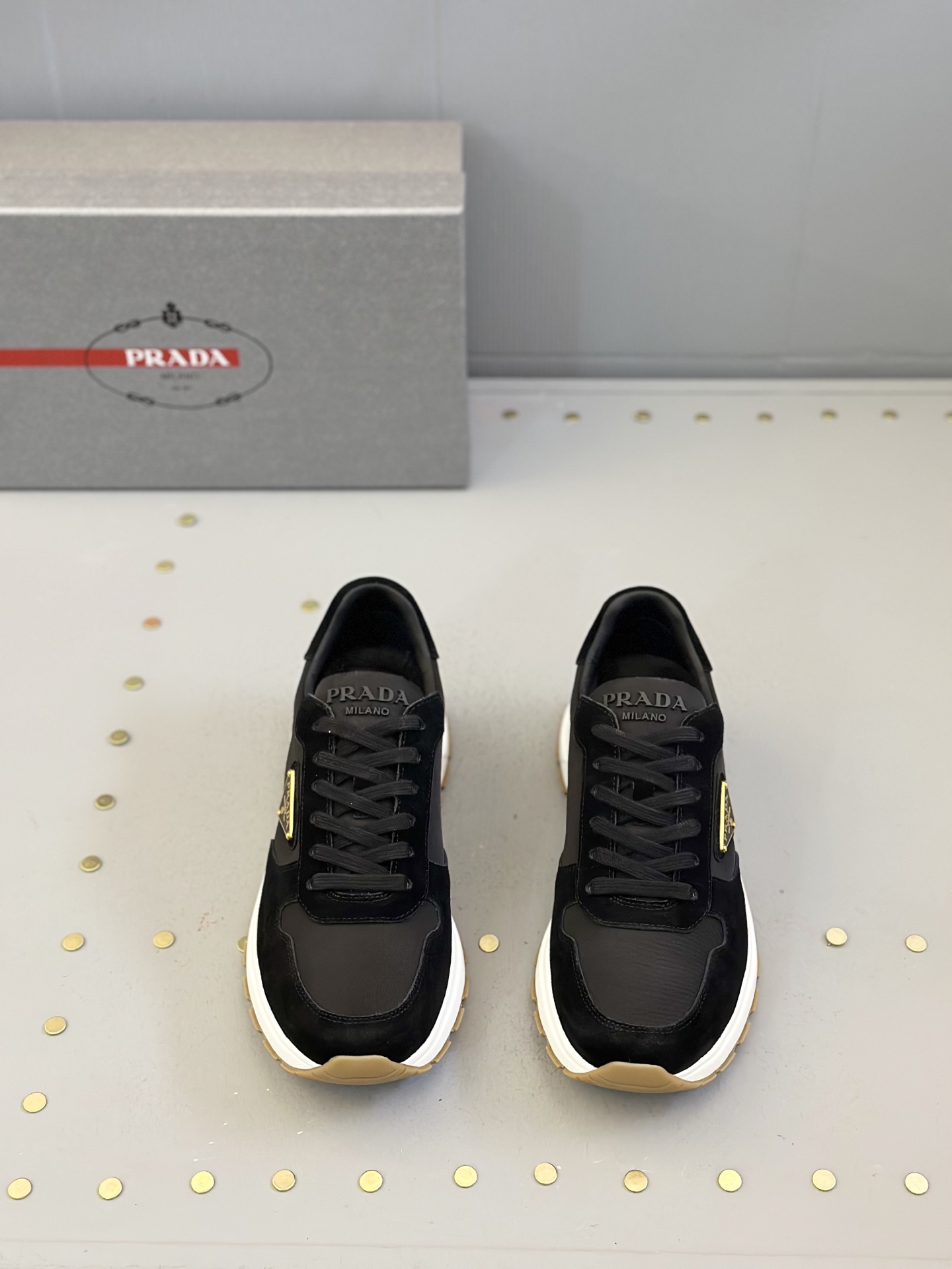 NO:273163,【PRAD* Prada】Common men's shoes, 1:1 made on the official website, high-quality shipment imported frosted leather splicing, cowhide Neli original factory special original bottom, 39-44 (45 customized), prada, prada, cowhide19860909【PRAD*普拉达】专柜爆款男鞋,官网1:1制作,高品质出货进口磨砂皮拼接,牛皮内里原厂特供原版底,39-44（45订做）,,prada,prada,cowhide,Men's shoes