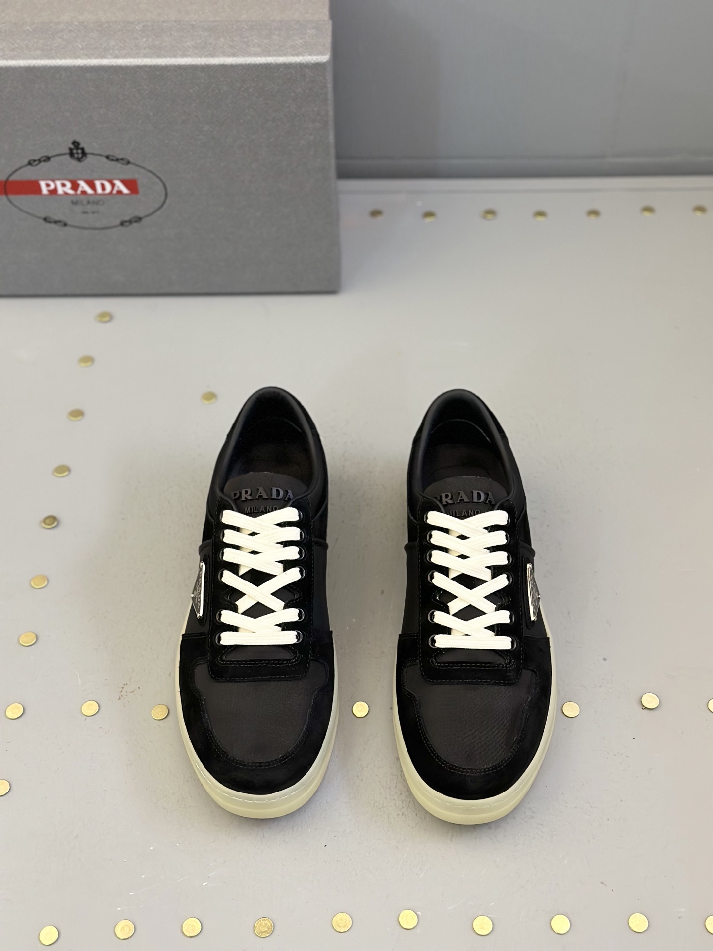 NO:273166,【PRAD* Prada】Common hot men's shoes, 1:1 production on the official website, high-quality shipment imported frosted leather splicing, cowhide leather Neli original factory special original bottom, 39-44,,prada,prada,cowhide19860909【PRAD*普拉达】专柜爆款男鞋,官网1:1制作,高品质出货进口磨砂皮拼接,牛皮内里原厂特供原版底,39-44,,prada,prada,cowhide,Men's shoes
