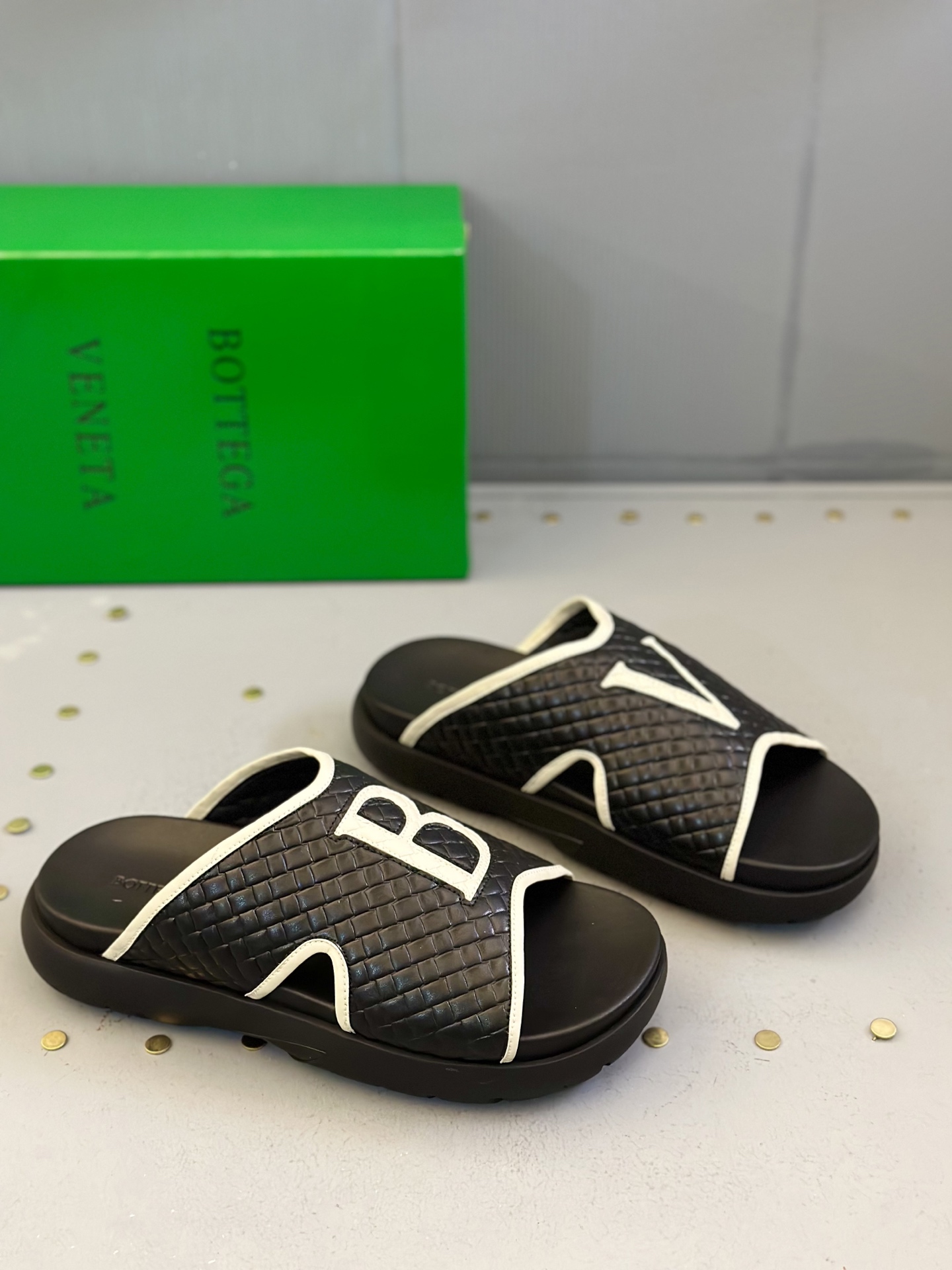Bottega Veneta Men's Leather Quilted Slide Sandals Designer Slippers 3 i1742121410346 1220 0 1