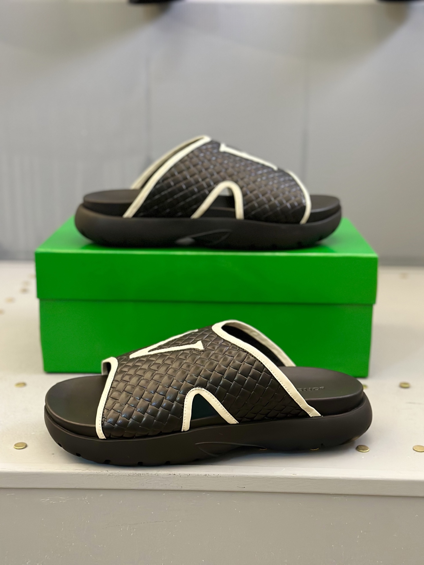 Bottega Veneta Men's Leather Quilted Slide Sandals Designer Slippers 4 i1742121410406 6609 0 2