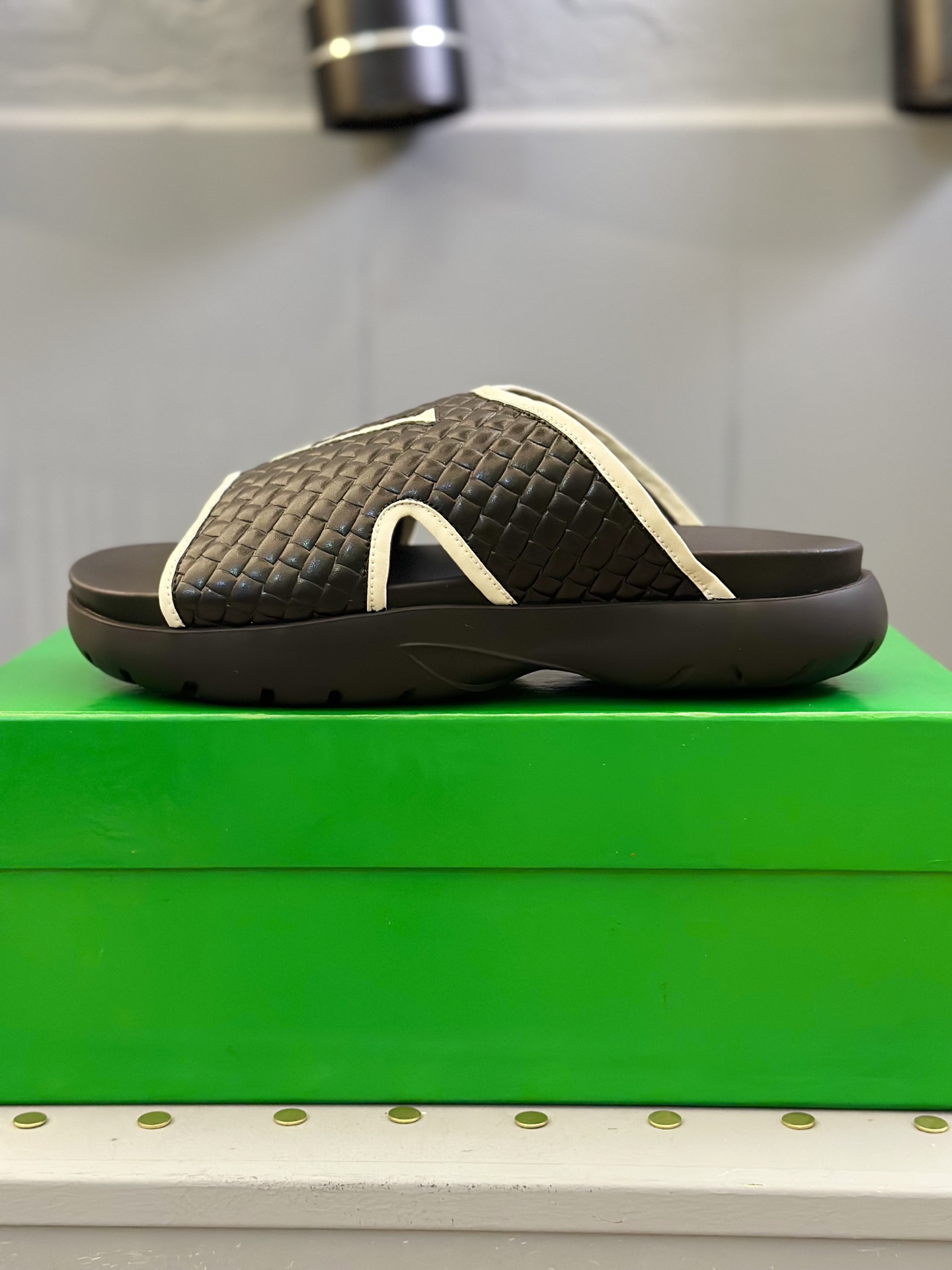 Bottega Veneta Men's Leather Quilted Slide Sandals Designer Slippers 7 i1742121425654 3282 0 5