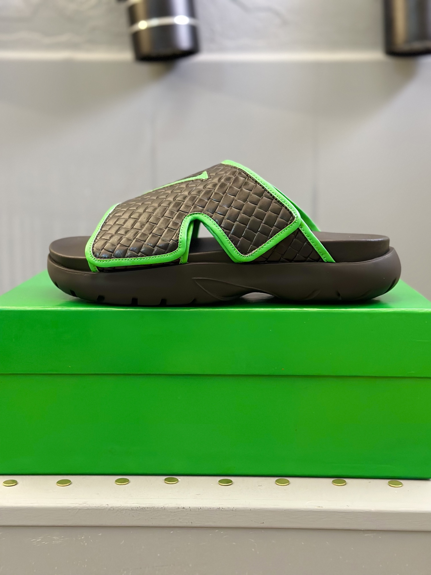 Bottega Veneta Men's BV Leather Slides Sandals - Stylish Summer Essential 5 i1742121483548 319 0 3