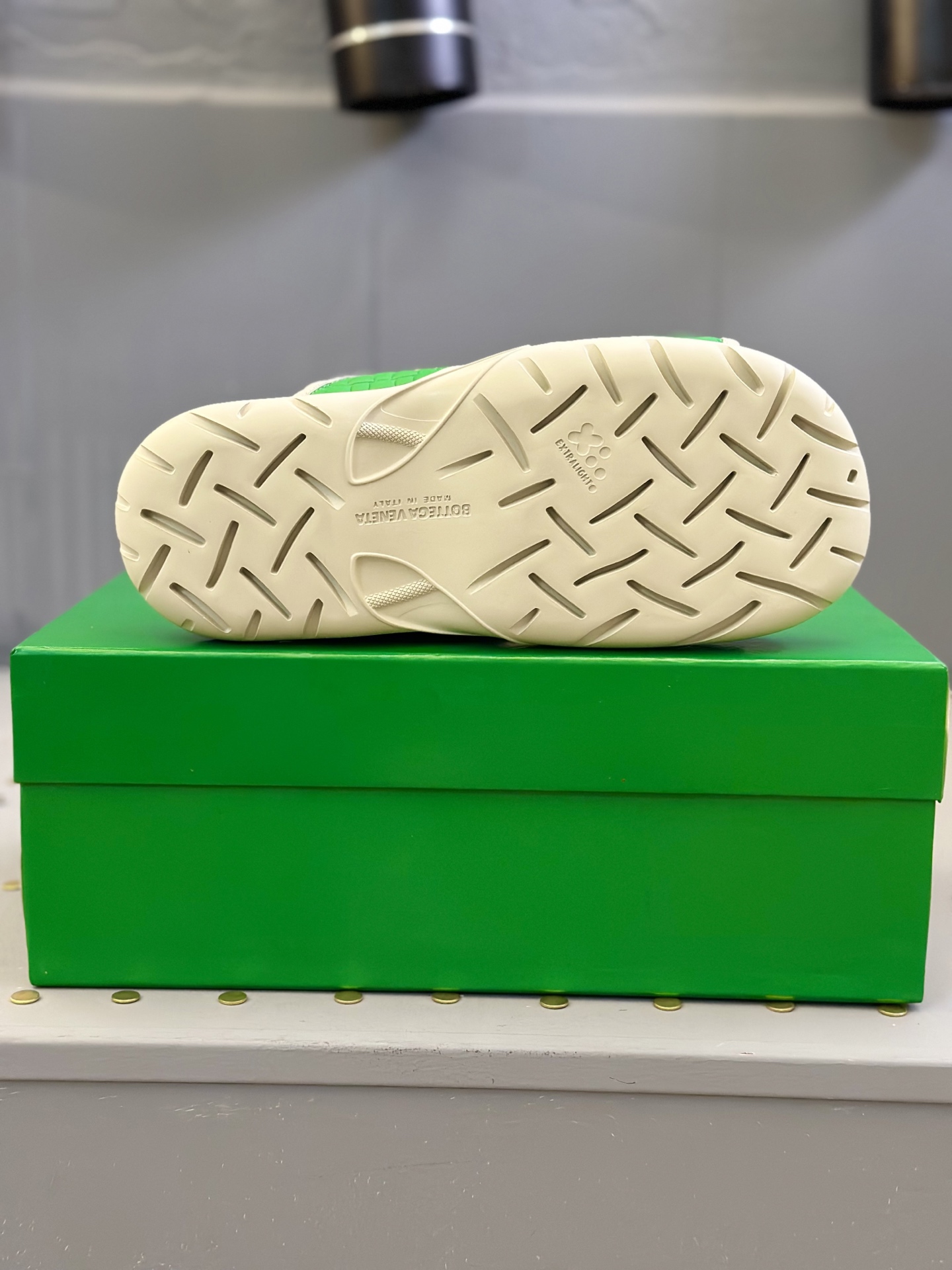 Bottega Veneta Men's Green Leather Crisscross Summer Slides 8 i1742121515045 9900 0 6