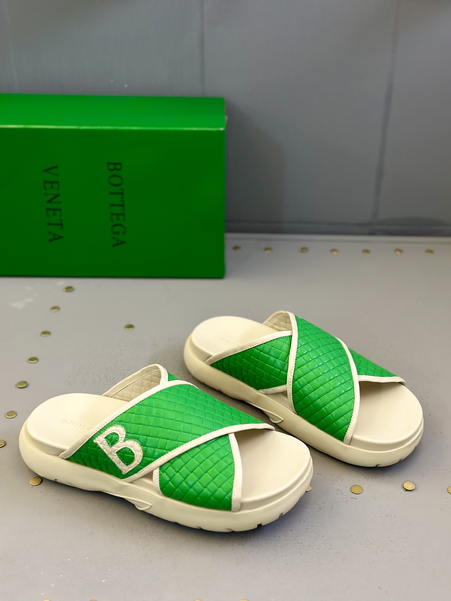 Bottega Veneta Men's Green Leather Crisscross Summer Slides 3 i1742121515077 2798 0 1