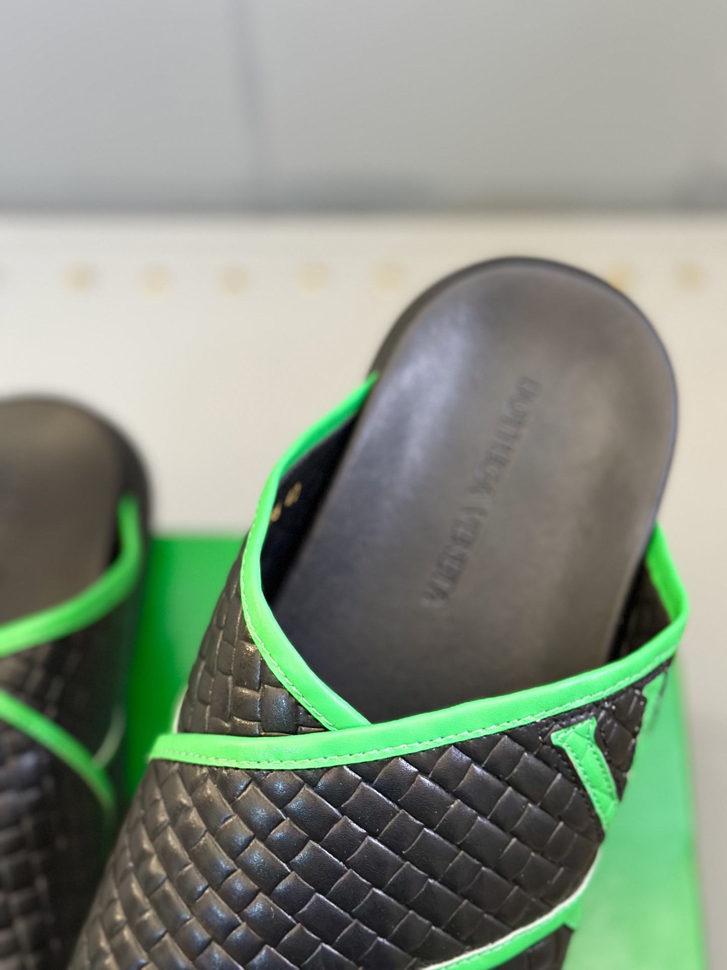 Bottega Veneta Men's Leather Crossover Sandals - Italian Craftsmanship 8 i1742121543053 6539 0 6