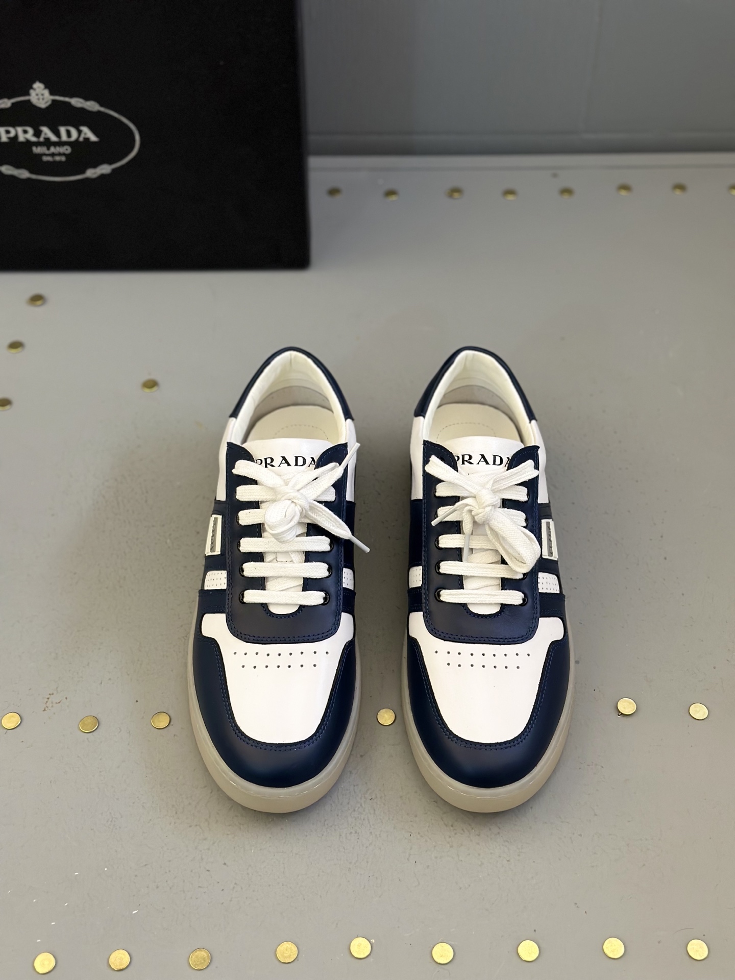 NO:274397,【PRAD* Prada】Common men's shoes, 1:1 made on the official website, high-quality shipment imported frosted leather splicing, cowhide Neli original factory special original bottom, 39-44 (45 customized), prada, prada, cowhide19860909【PRAD*普拉达】专柜爆款男鞋,官网1:1制作,高品质出货进口磨砂皮拼接,牛皮内里原厂特供原版底,39-44（45订做）,,prada,prada,cowhide,Men's shoes