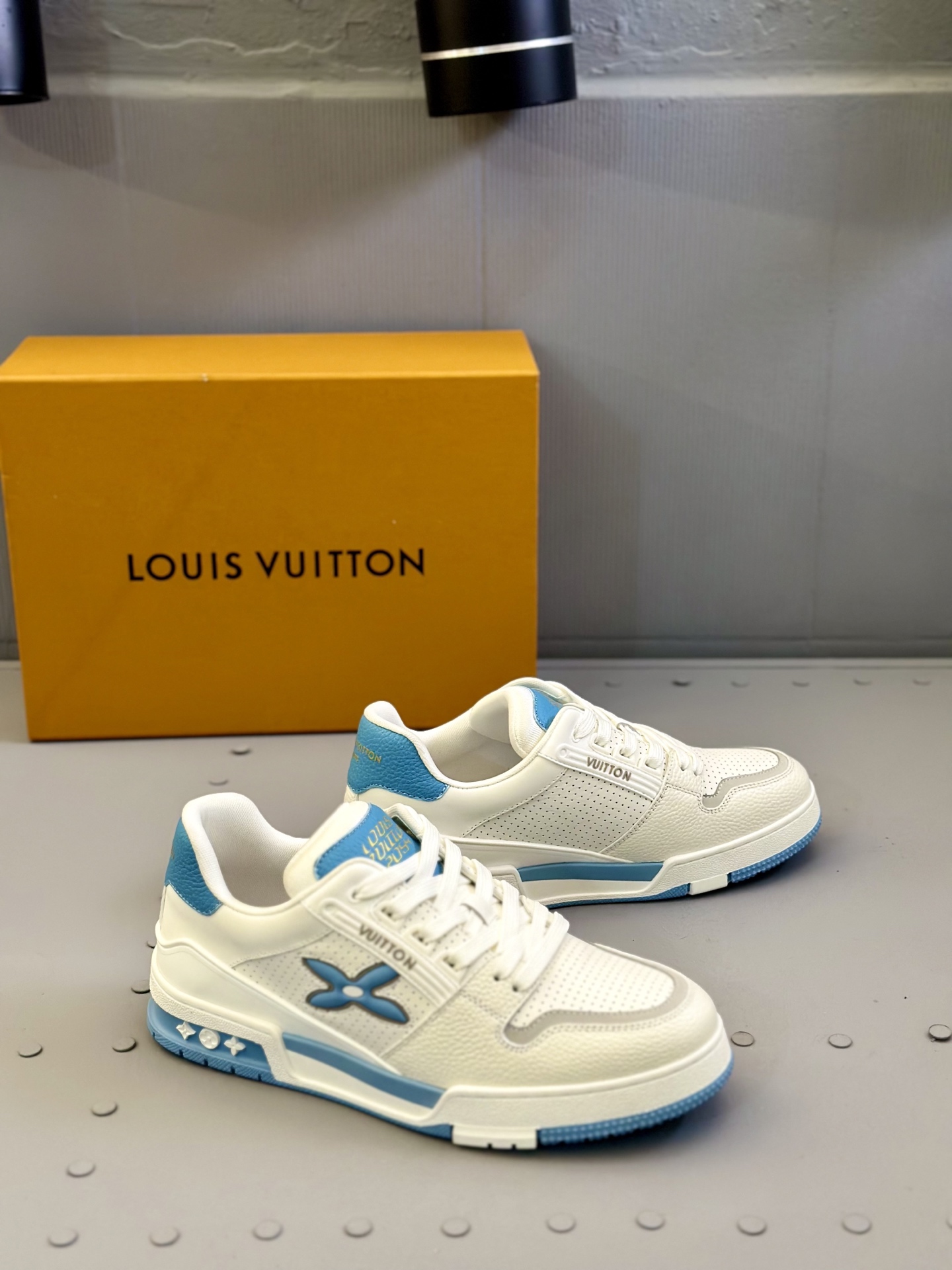 Louis Vuitton Trainer Sneaker: White Leather, Men's Low Top, Sizes 39-44 3 i1743507140277 1337 0 1