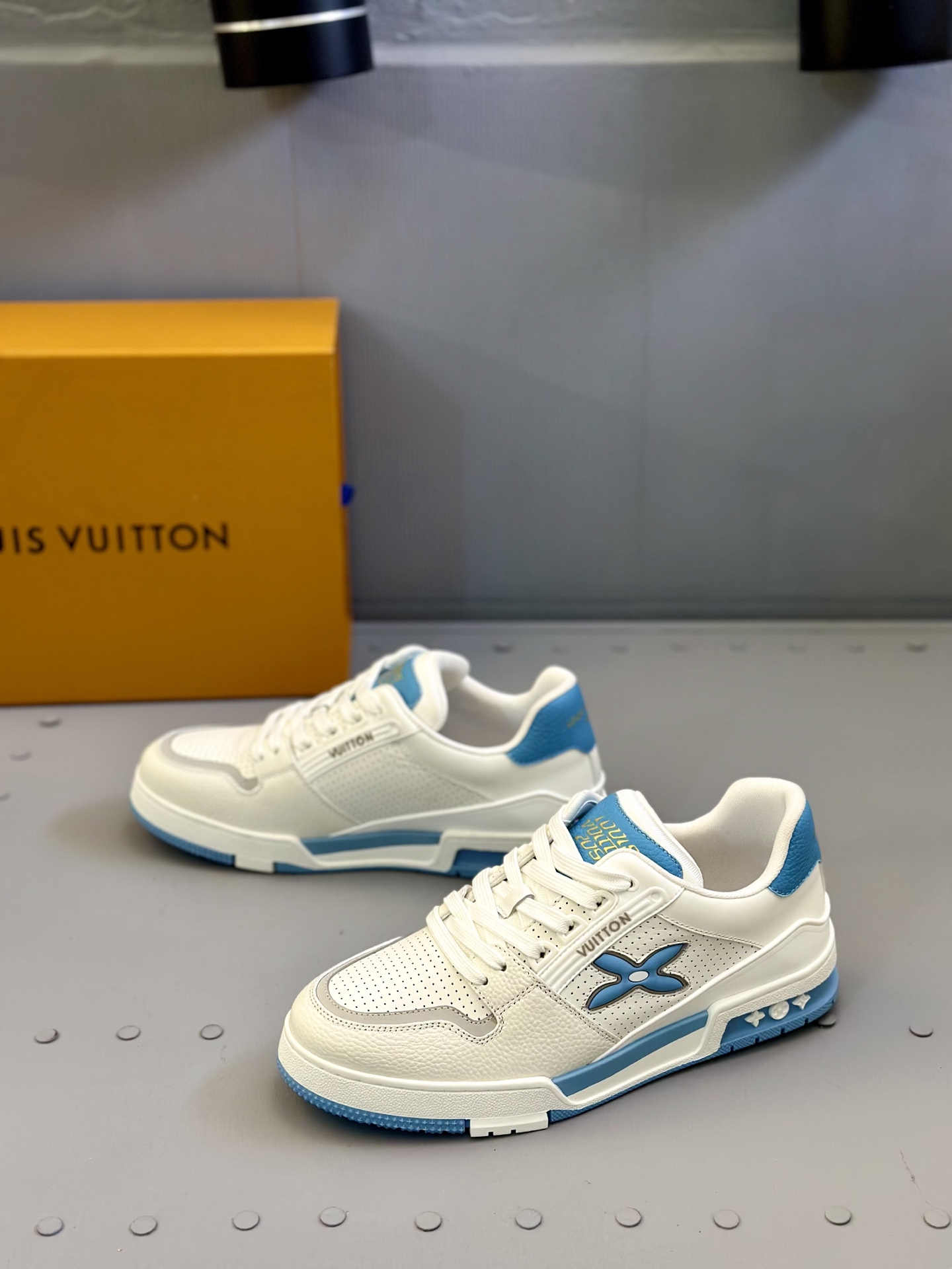 Louis Vuitton Trainer Sneaker: White Leather, Men's Low Top, Sizes 39-44 4 i1743507143073 4865 0 2