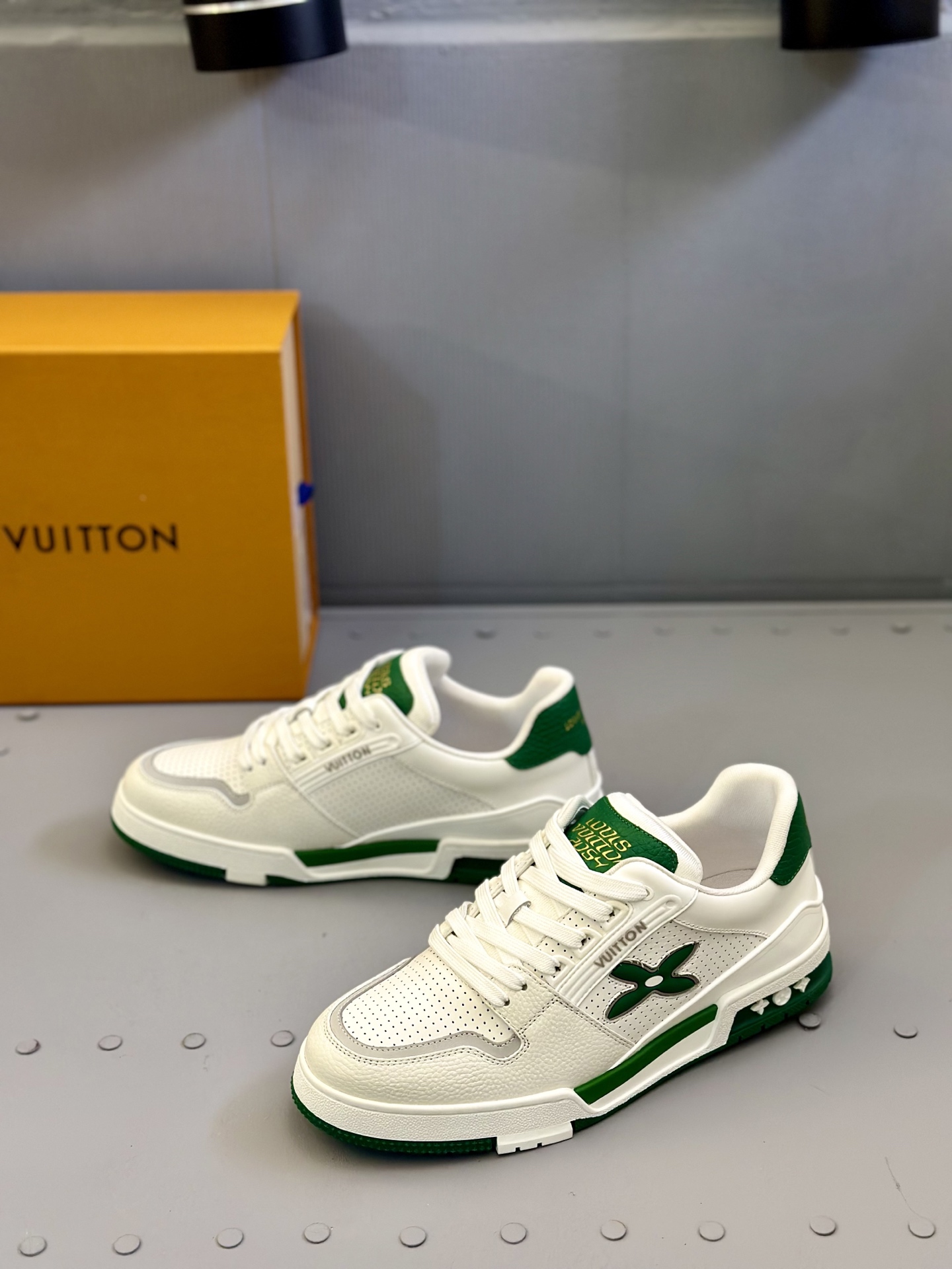 Louis Vuitton Trainer Sneaker: White Leather, Virgil Abloh Design, Size 39-44 4 i1743507284789 1885 0 2