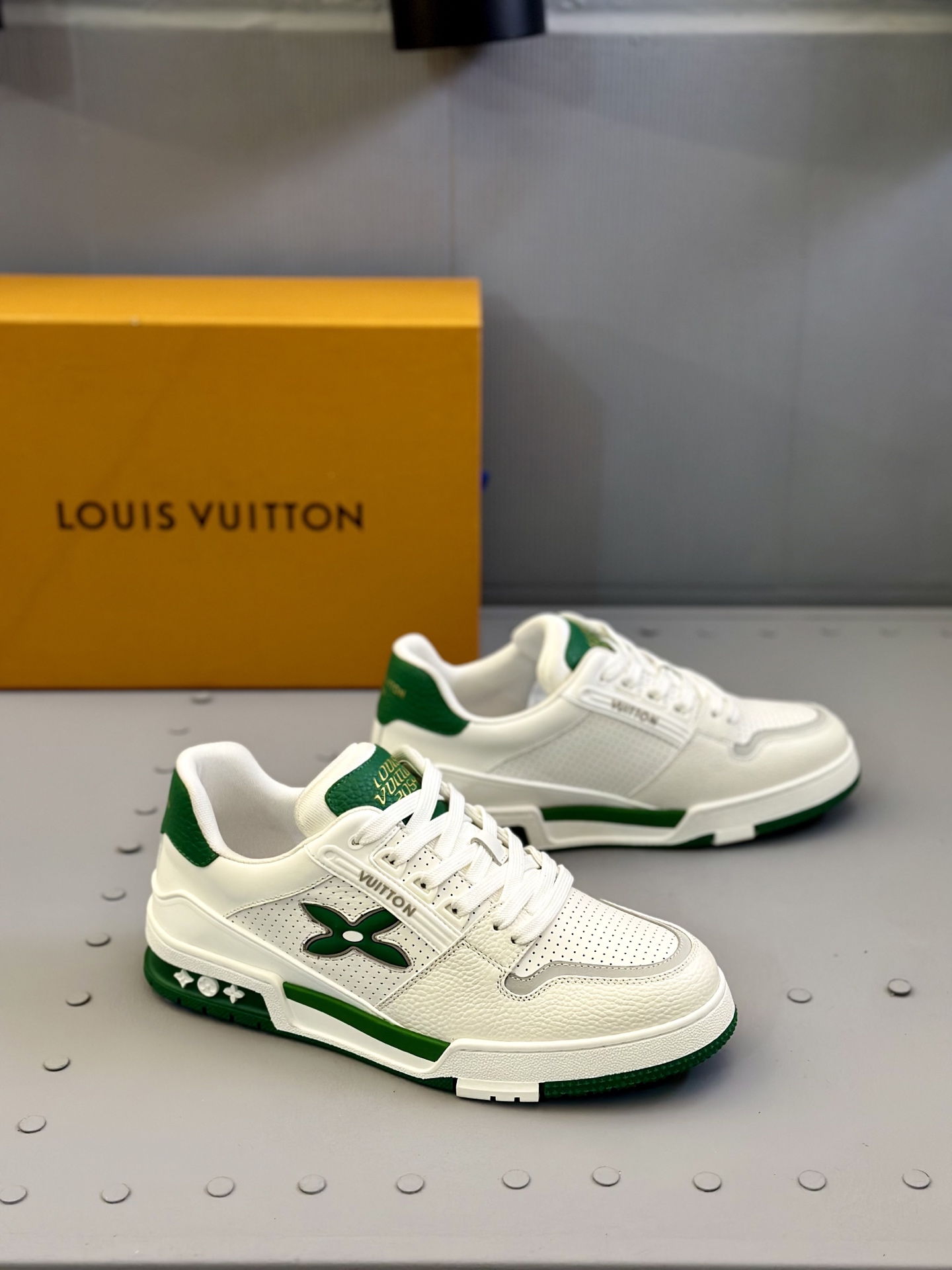 Louis Vuitton Trainer Sneaker: White Leather, Virgil Abloh Design, Size 39-44 3 i1743507284807 4203 0 1