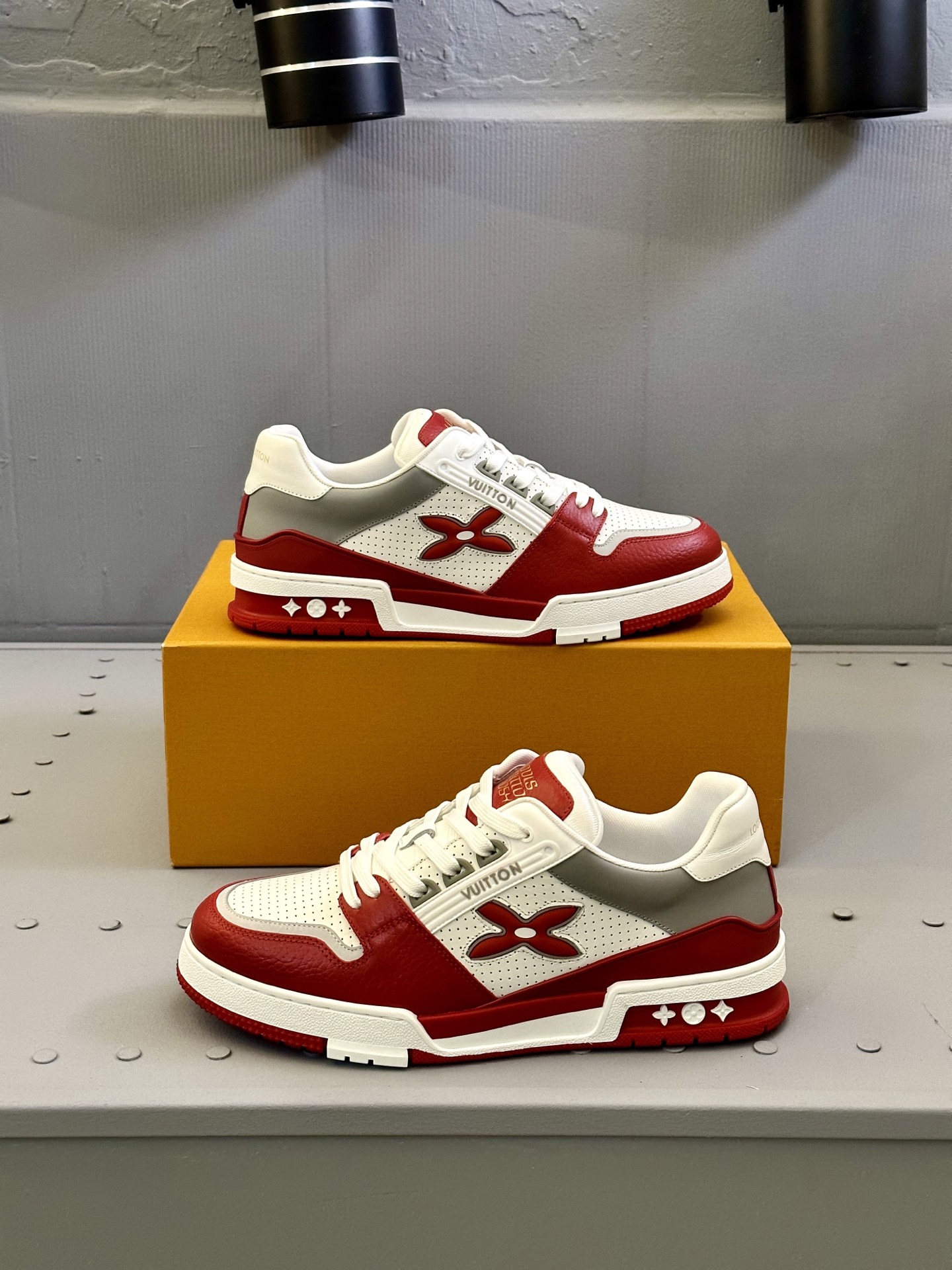 Louis Vuitton Trainer Sneaker Low Red/White Leather, Size 39-44 8 i1743507353439 1775 0 6
