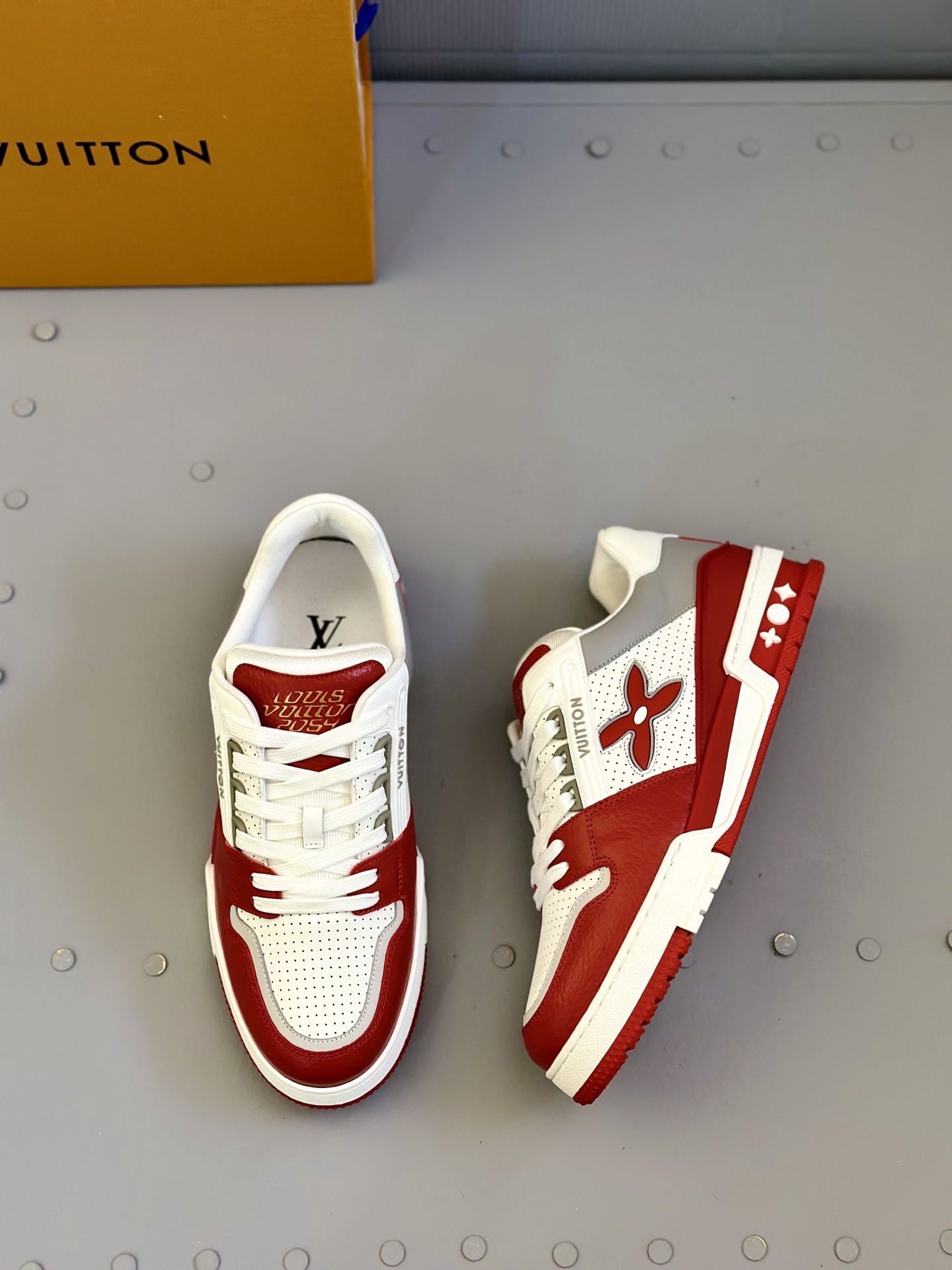 Louis Vuitton Trainer Sneaker Low Red/White Leather, Size 39-44 7 i1743507356913 8534 0 5