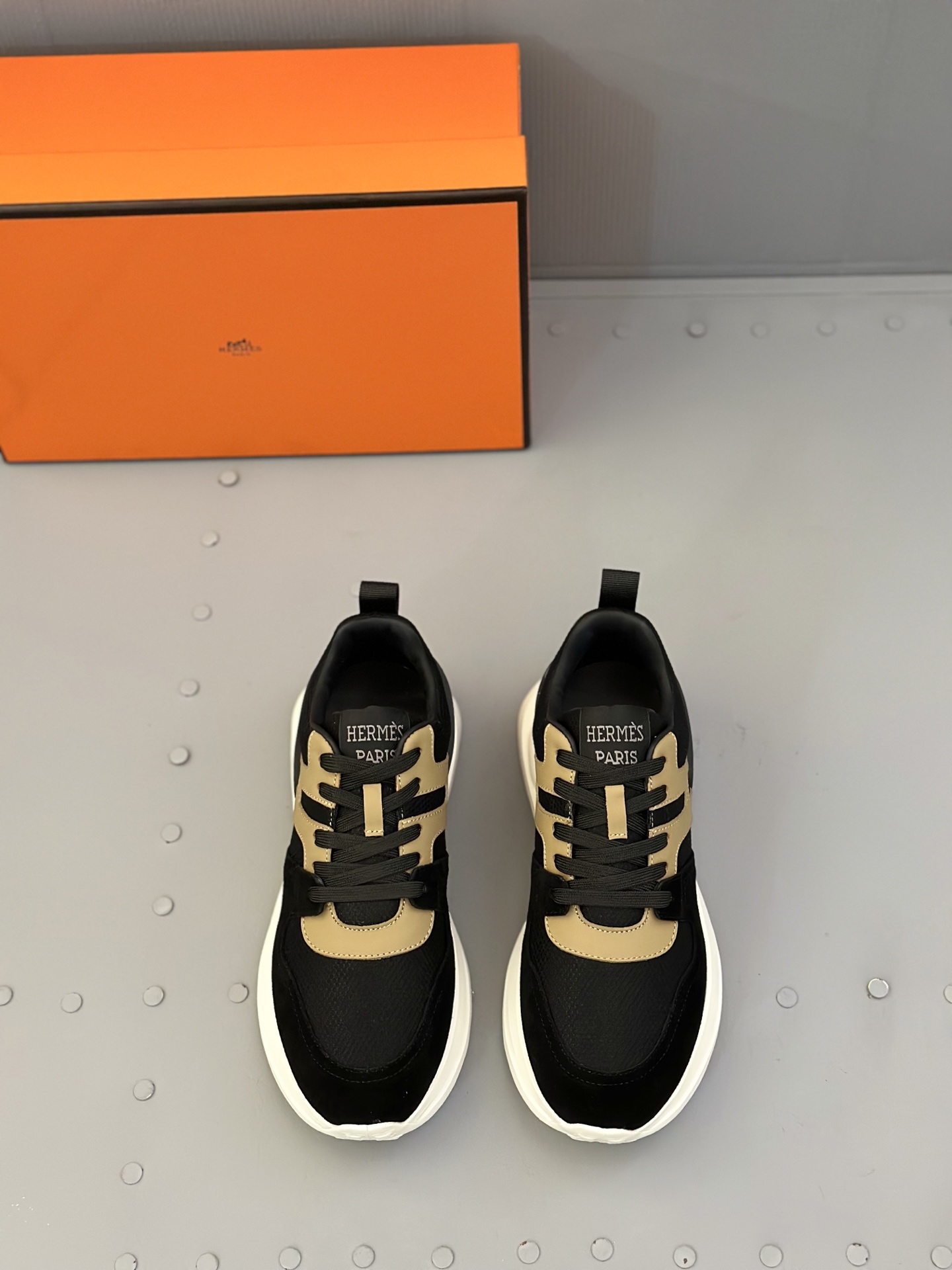 NO:278574,Herme*H Home Haru Thick Sole Derby Shoes Calfskin color-blocked derby shoes, extra-large sole, creating a mixed and match urban style. Cowhide spliced ​​canvas, white rubber sole, cowhide inner lining, footbed. Size: 39-44 (customized by 38.45),, hermes, cowhide19860909Herme*H家 Haru厚底德比鞋 小牛皮拼色德比鞋,超大鞋底,打造混搭都市风格. 牛皮拼接帆布,白色橡胶底,牛皮内里、垫脚. Size:39-44(38.45定制）,,hermes,cowhide,Men's shoes