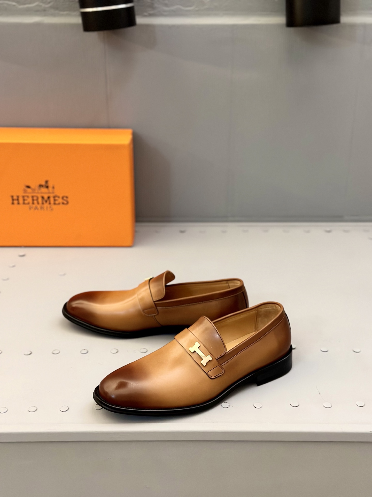 Hermès Men's Classic Leather Loafers - Genuine Leather Dress Shoes, Size 39-44 4 i1744976923015 8164 0 2