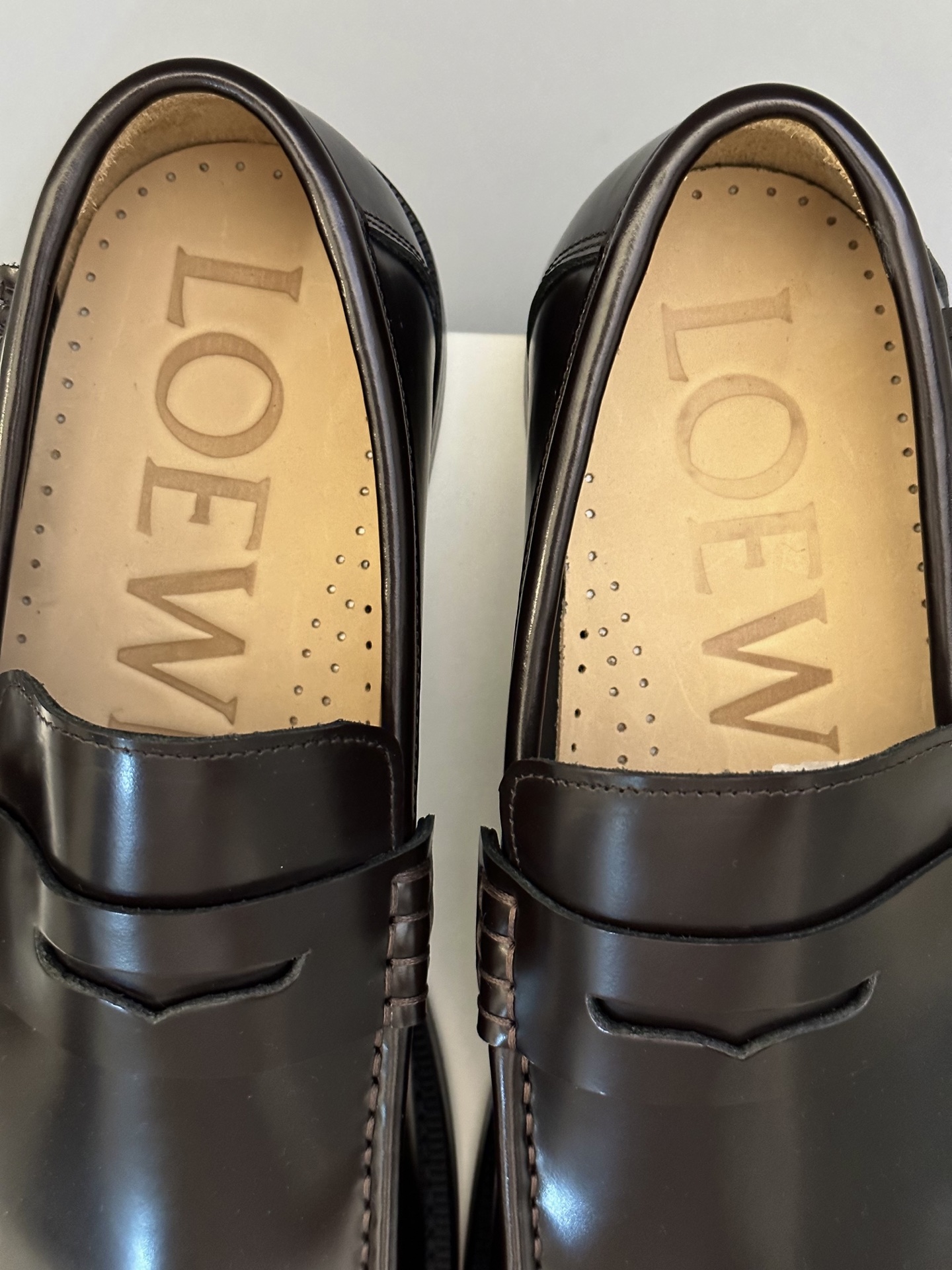 Loewe Ballet Runner Leather Loafers - Classic Style, Comfortable Fit 9 i1745664779566 8266 0 7