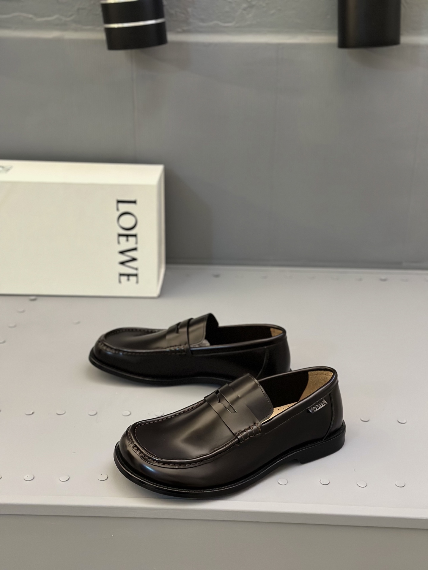 Loewe Ballet Runner Leather Loafers - Classic Style, Comfortable Fit 4 i1745664779621 9667 0 2