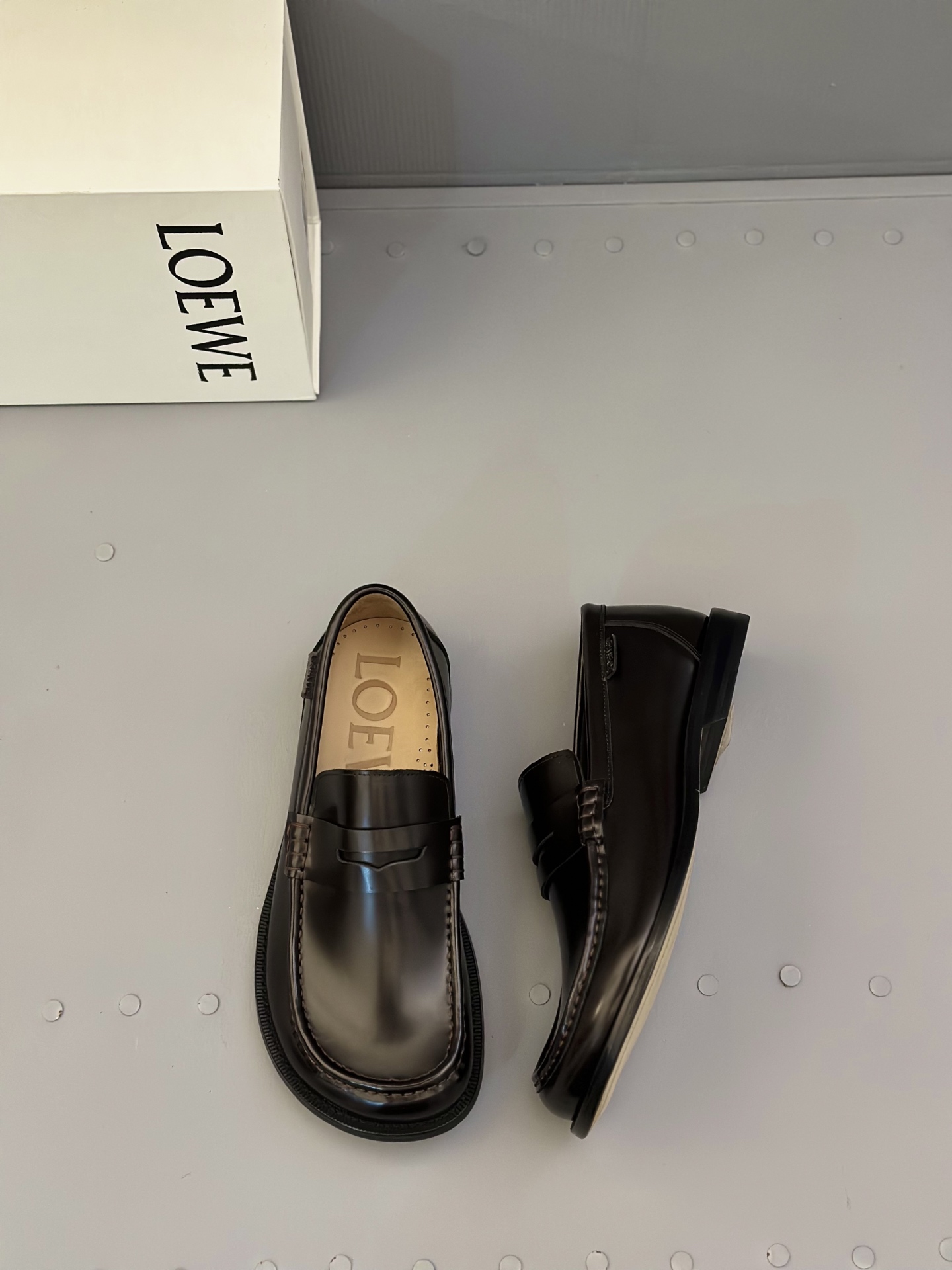 Loewe Ballet Runner Leather Loafers - Classic Style, Comfortable Fit 7 i1745664785714 7537 0 5