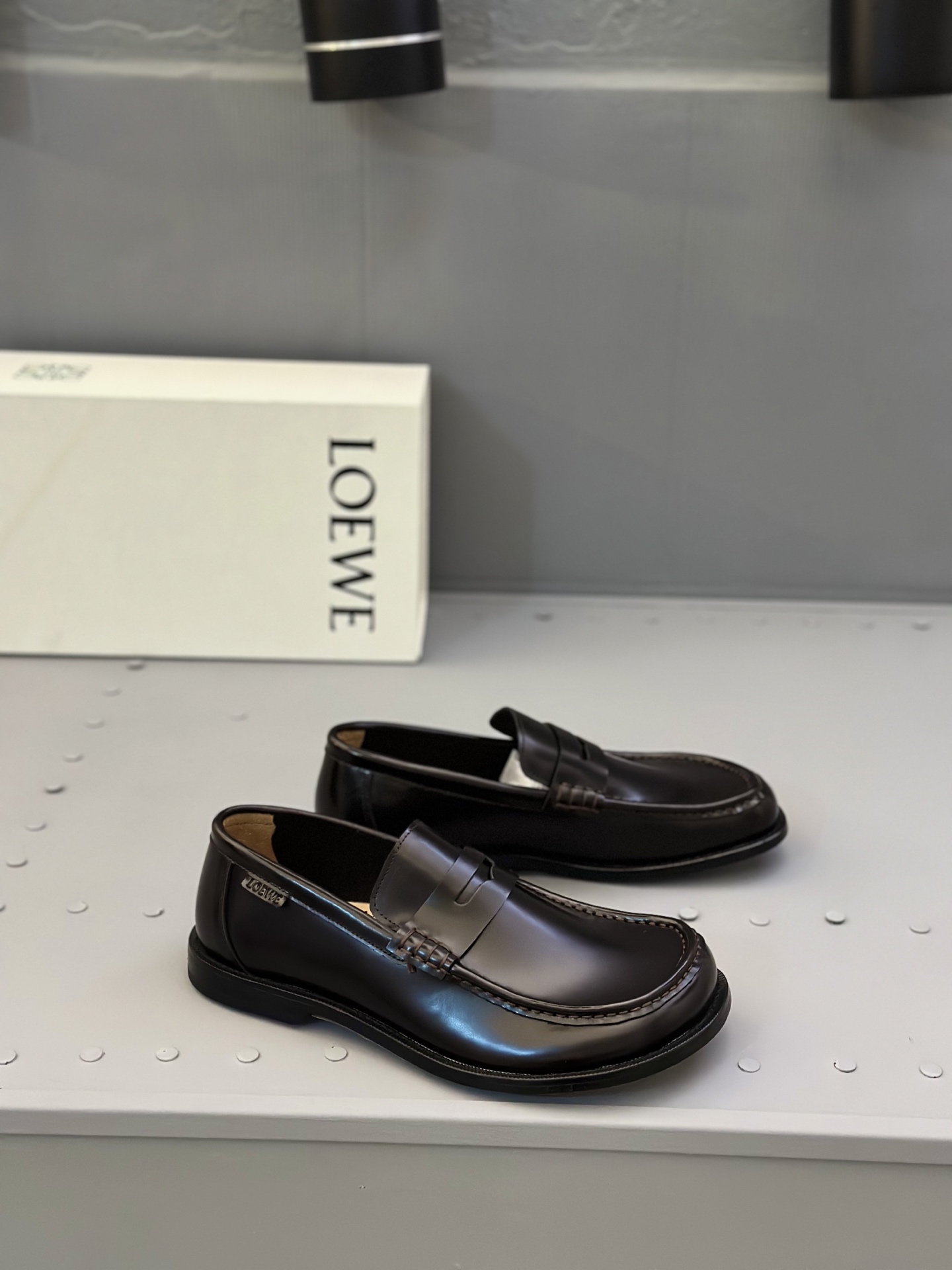Loewe Ballet Runner Leather Loafers - Classic Style, Comfortable Fit 3 i1745664785790 509 0 1