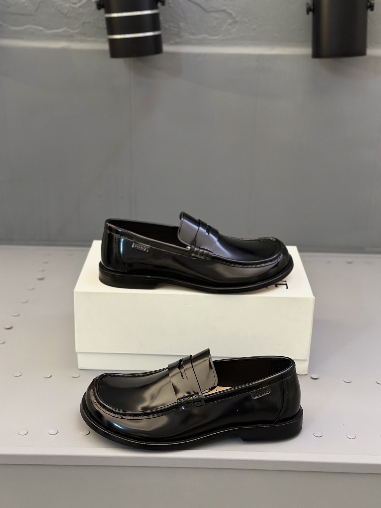 Loewe Ballet Runner Leather Loafers - Classic Style, Comfortable Fit 5 i1745664892370 5105 0 3