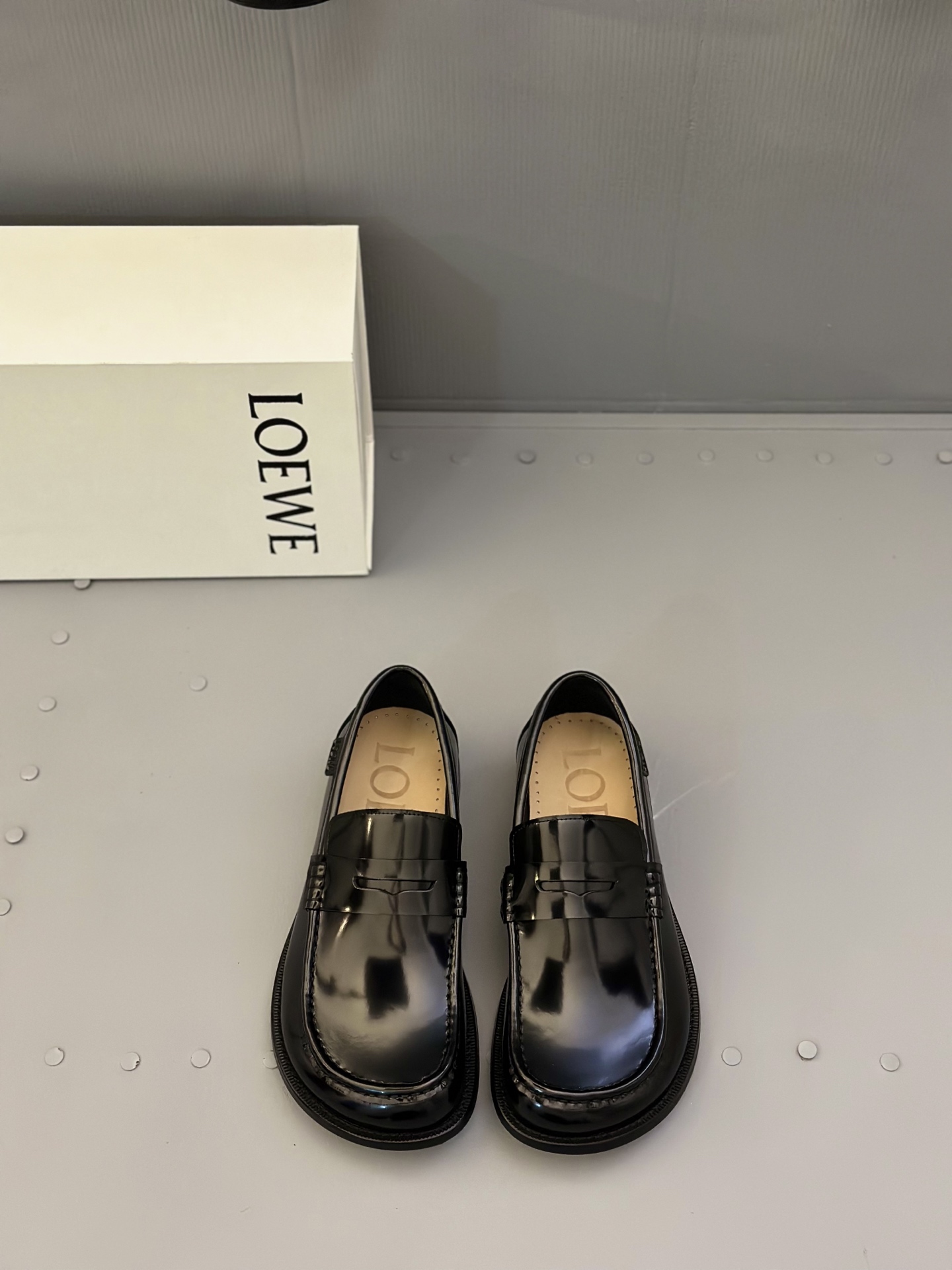 Loewe Ballet Runner Leather Loafers - Classic Style, Comfortable Fit 2 i1745664892426 7863 0 0