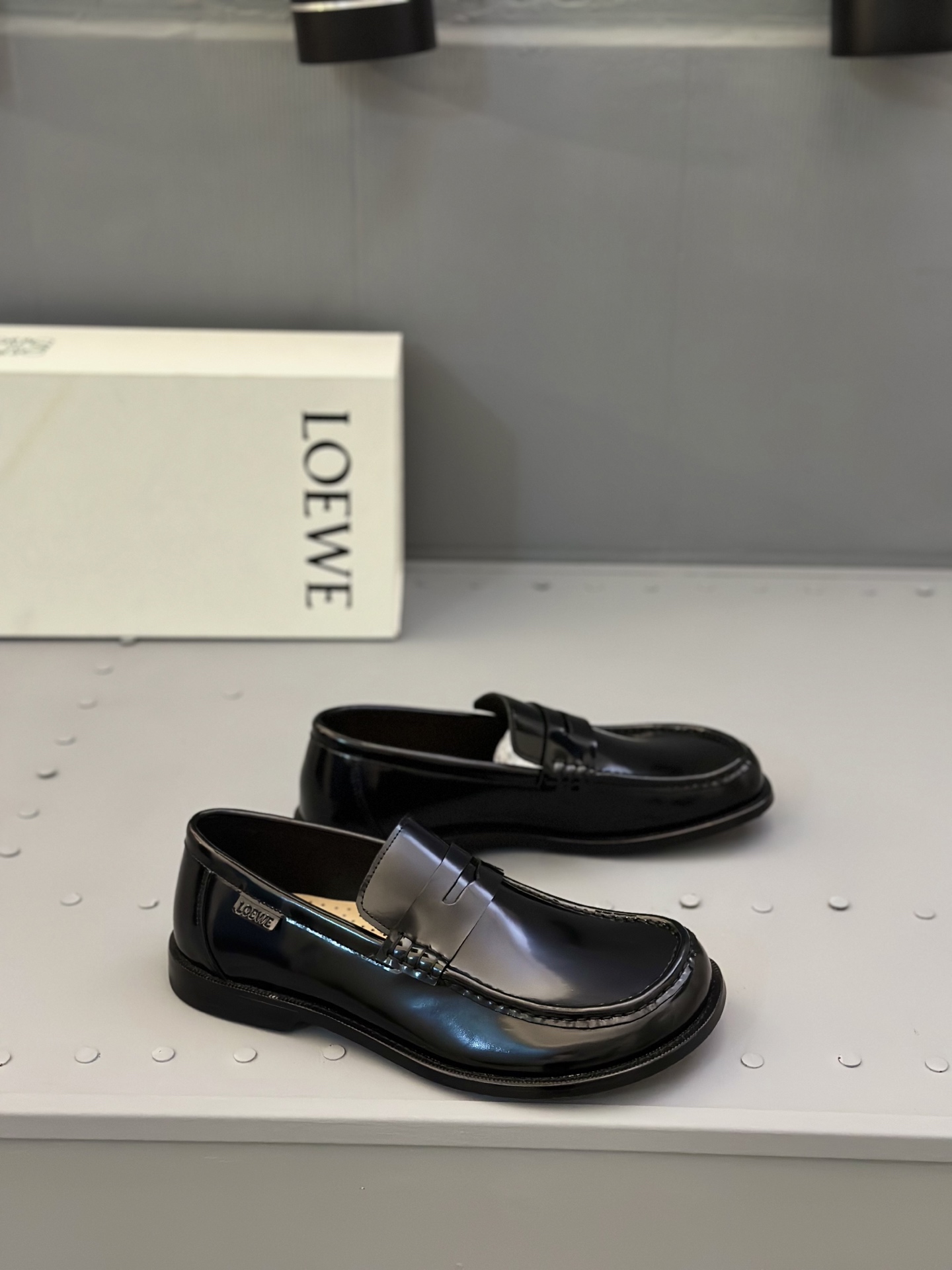 Loewe Ballet Runner Leather Loafers - Classic Style, Comfortable Fit 3 i1745664894500 9696 0 1