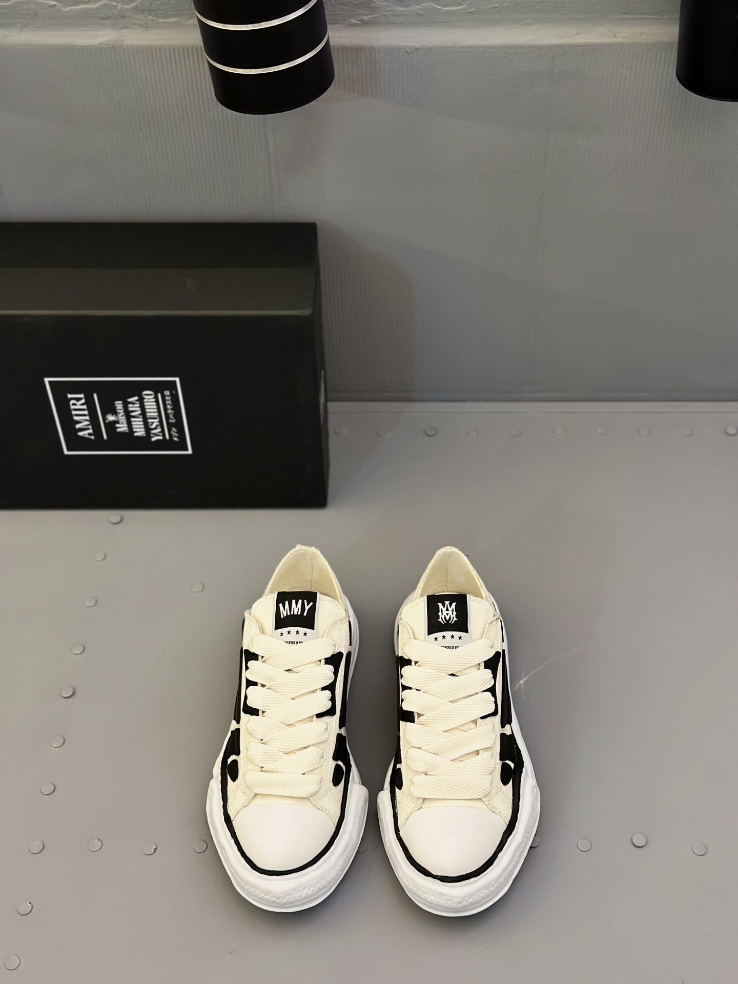 NO:280778,[Couple style] Amiri sneakers, low top casual, same style as celebrity, made of imported Korean denim fabric, original sole, comfortable on the feet, and the workmanship and texture are as good as ever!  Please compare it any way, the highest version on the market!  Size female 36-40, male 39-45, amiri, sneakers19860909[情侣款】Amiri运动鞋,低帮休闲、明星同款,韩国进口牛仔面料打造,原版大底,上脚舒适,做工质感一如既往的赞！请任意对比,市面最高版本！ Size女36-40、男39-45,,amiri,sneakers,Men's shoes