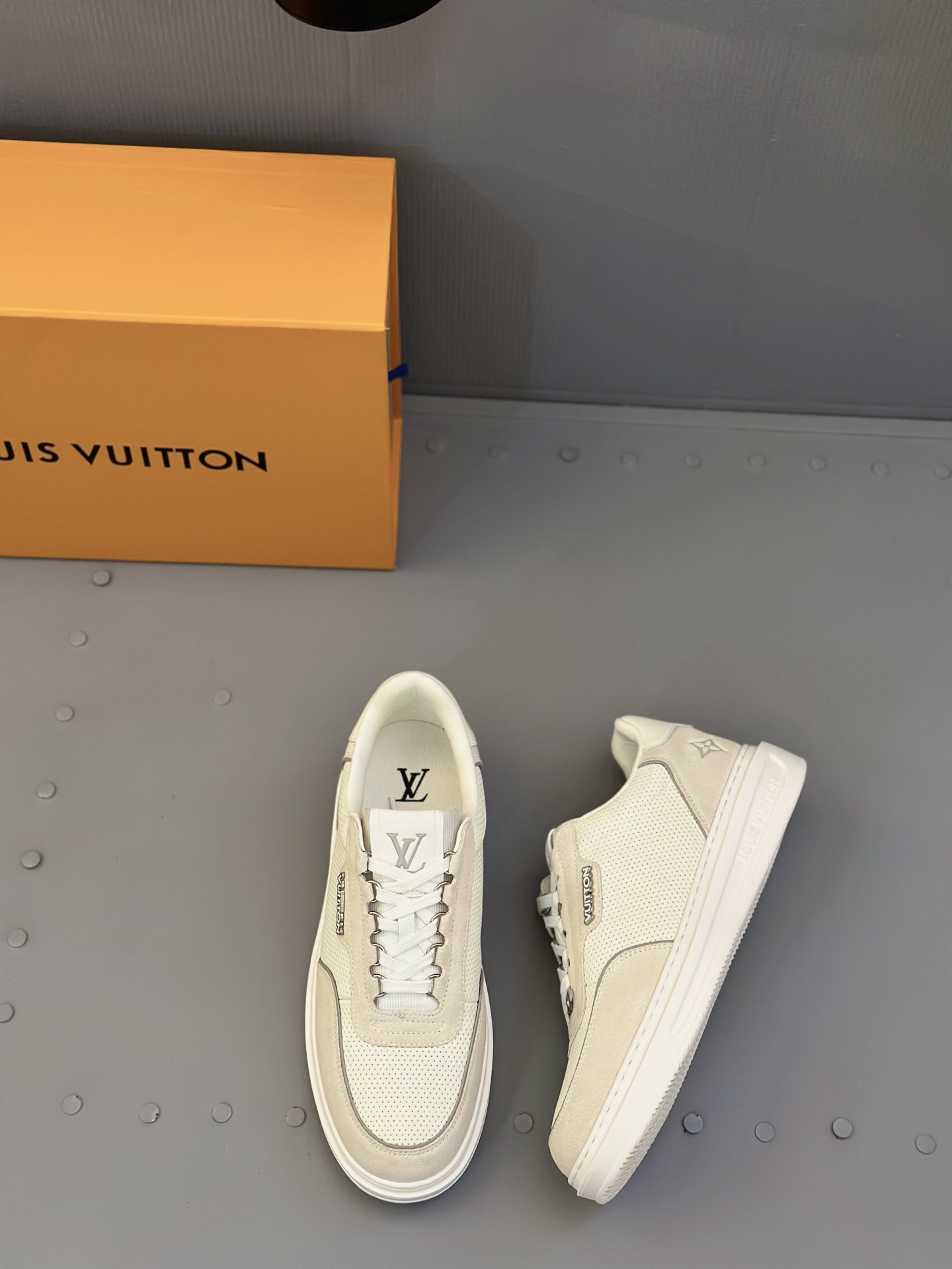 Louis Vuitton Men's White Leather Monogram Lightweight Trainer Sneakers 4 i1745665406750 9284 0 2
