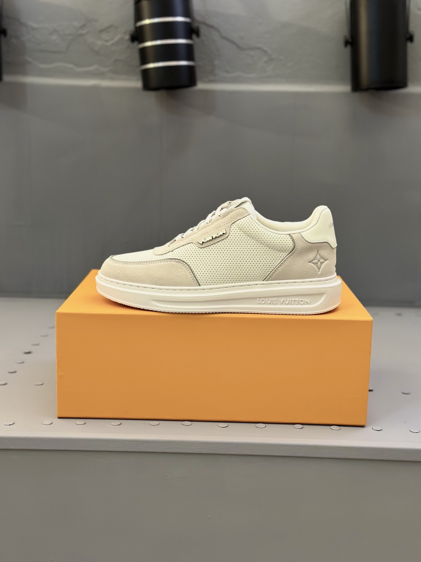Louis Vuitton Men's White Leather Monogram Lightweight Trainer Sneakers 5 i1745665414170 9581 0 3