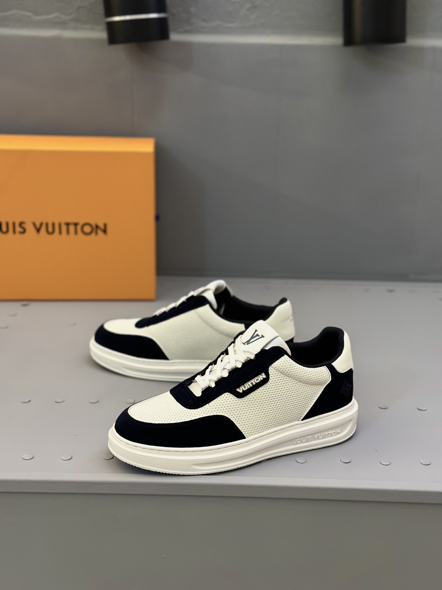 Louis Vuitton Men's High-End Casual Sneakers in Imported Leather, Size 38-44 5 i1745665424324 2482 0 3