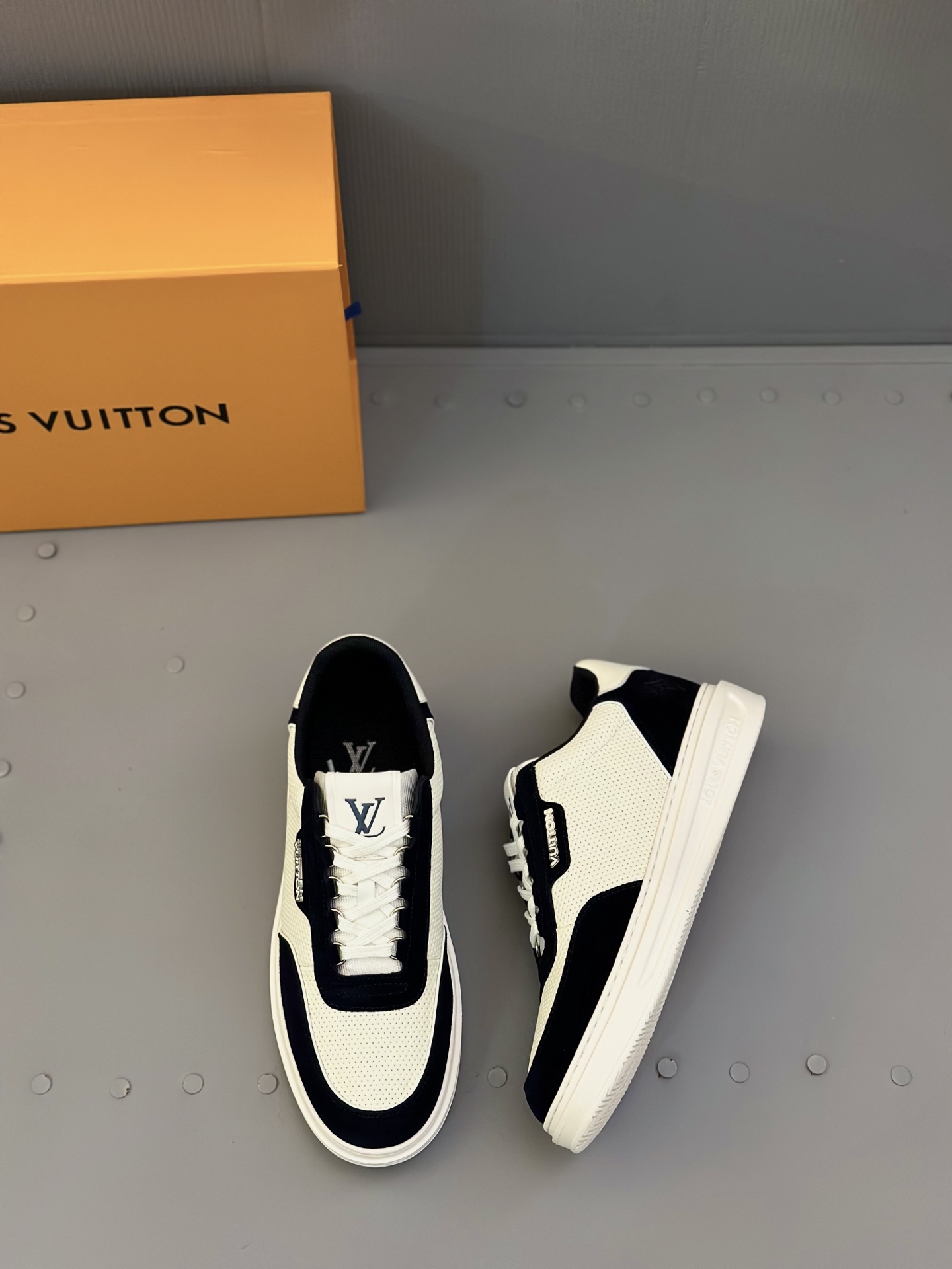 Louis Vuitton Men's High-End Casual Sneakers in Imported Leather, Size 38-44 7 i1745665434612 8674 0 5