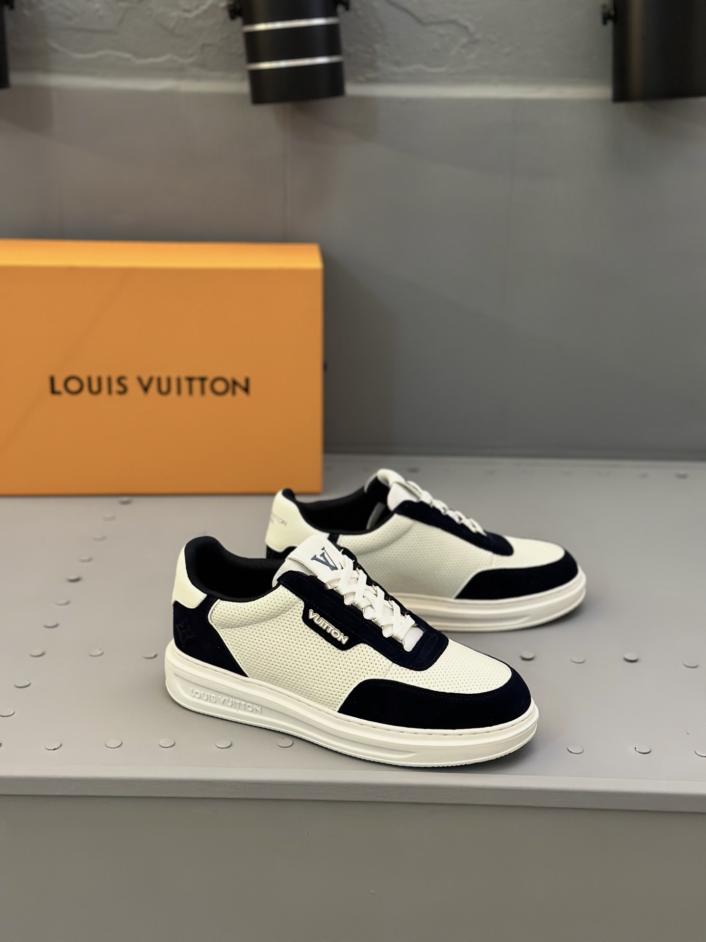 Louis Vuitton Men's High-End Casual Sneakers in Imported Leather, Size 38-44 3 i1745665434908 7023 0 1