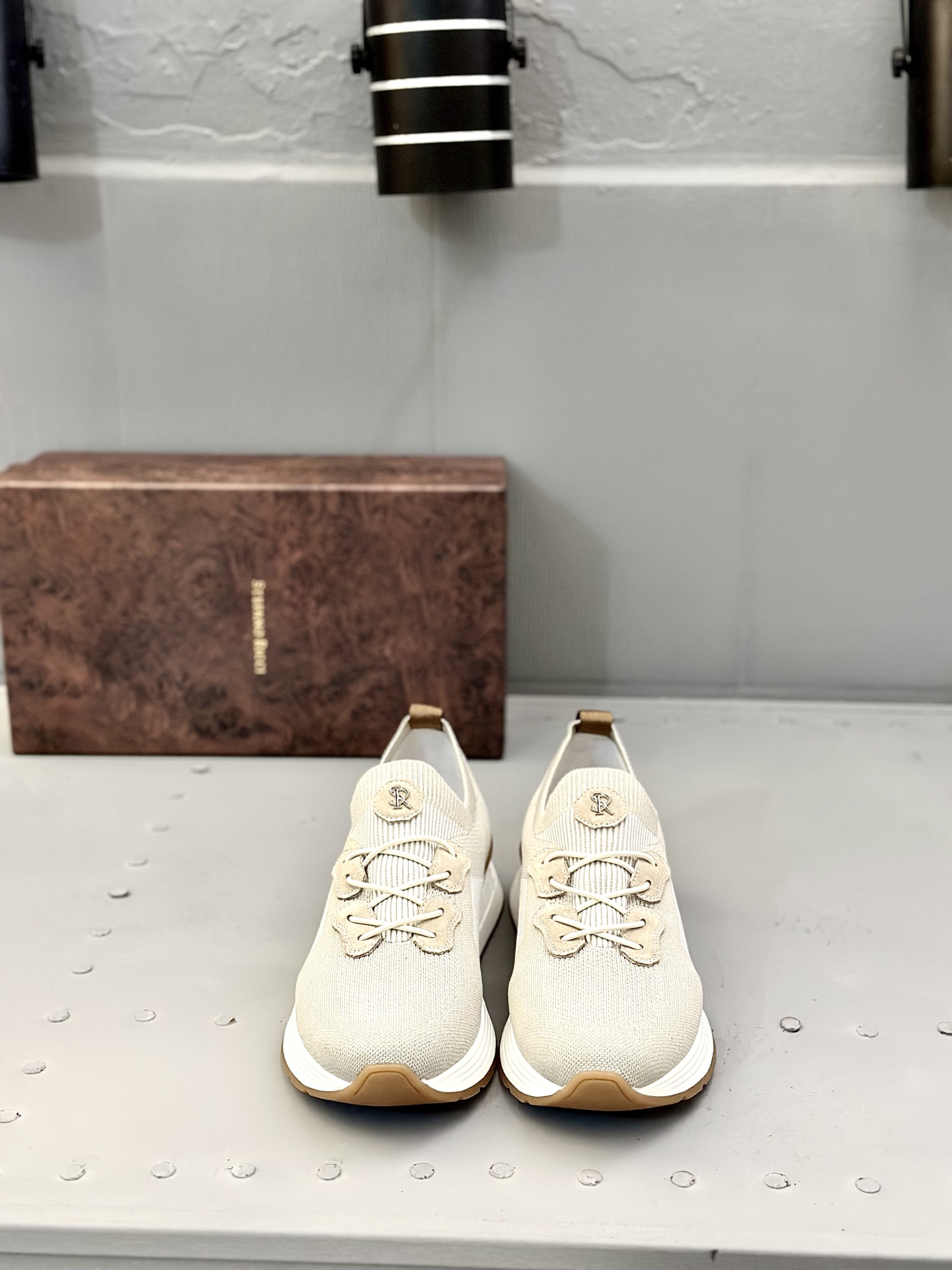 NO:353794,New style!  Original quality! Stefano Ricci / Stephen Law Nich Men's sneakers, imported original calfskin, the leather is soft and delicate, the workmanship is in place, the original sole is designed, and the comfort is excellent!  Size 39-44 (45 custom made), Sneakers, cowhide19860909新款！原版品质!Stefano Ricci / 史蒂芬劳.尼治男士运动鞋,采用进口原版小牛皮,皮质柔软细腻,做工细节到位,鞋底原版设计,舒适度极好！尺码39-44 码（45定做）,,sneakers,cowhide,Men's shoes