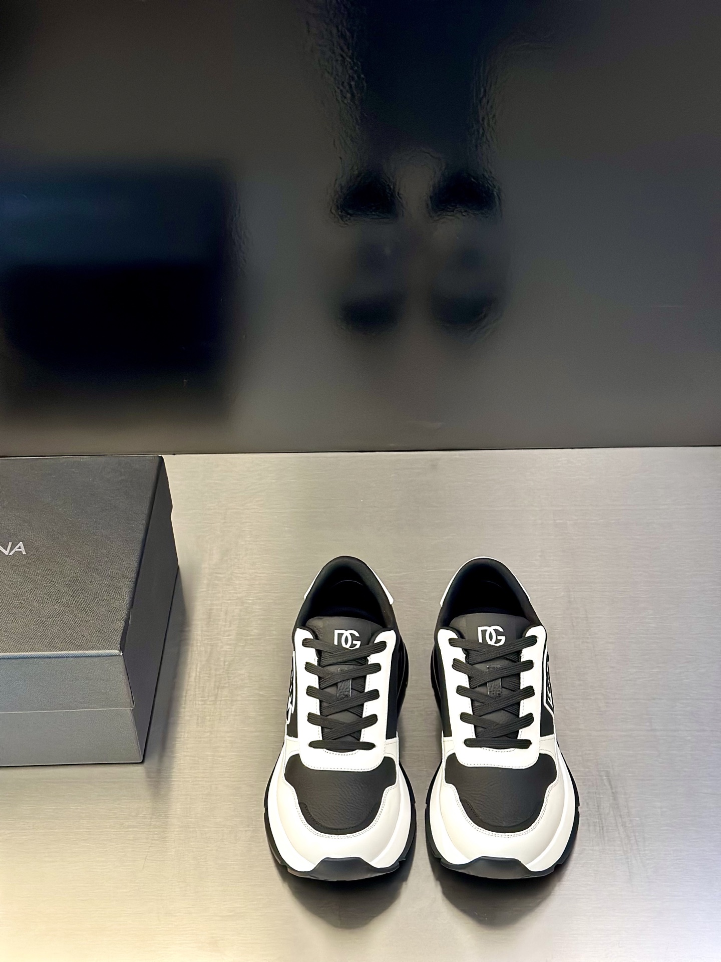 NO:621496,Dolce&Gabbana DG Cushion casual sneakers｜Embellished with DG logo｜Lightweight, grippy TPU outsole adopts innovative design to provide excellent performance｜Jacquard label adds timeless style｜Original imported cow leather｜Multiple material splicing design｜Imported cowhide lining Cowhide foot pads｜Original TPU two-color elastic outsole  Size39-44 (38.45. Customized),,Dolce&Gabbana,sneakers,cowhide19860909Dolce&Gabbana DG Cushion 休闲运动鞋鞋｜点缀 DG 徽标｜轻便、抓地力强的TPU外底采用创新设计 提供卓越性能｜提花标签则增添隽永型格｜原版进口牛皮｜多种材质拼接设计｜进口牛皮内里 牛皮垫脚｜原版TPU双色弹力大底 Size39-44（38.45.定做）,,Dolce&Gabbana,sneakers,cowhide,Men's shoes