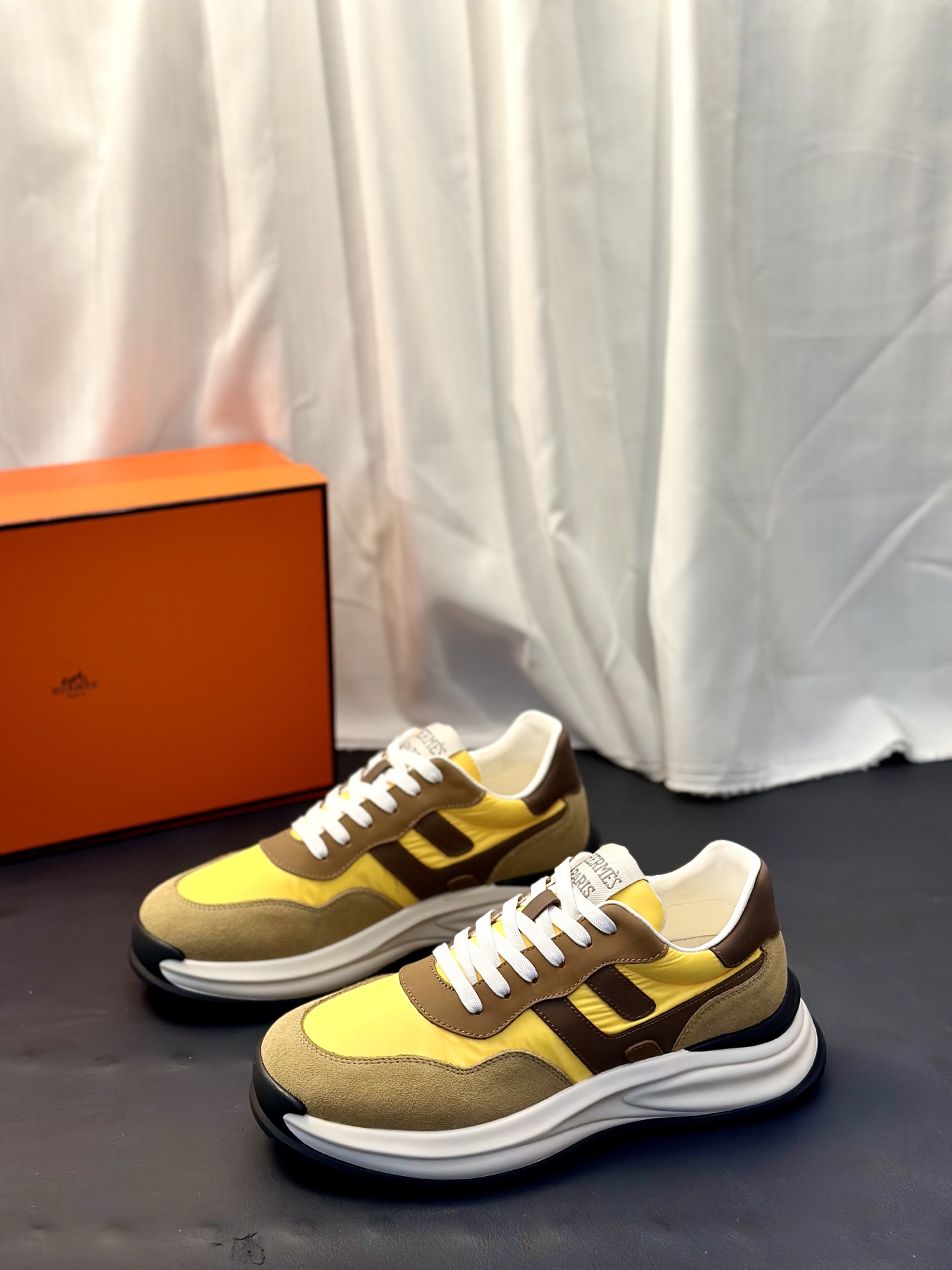 Moncler Style Leather Men's Shoes Men's Shoes Men's Shoes detail image 3 from source 783199